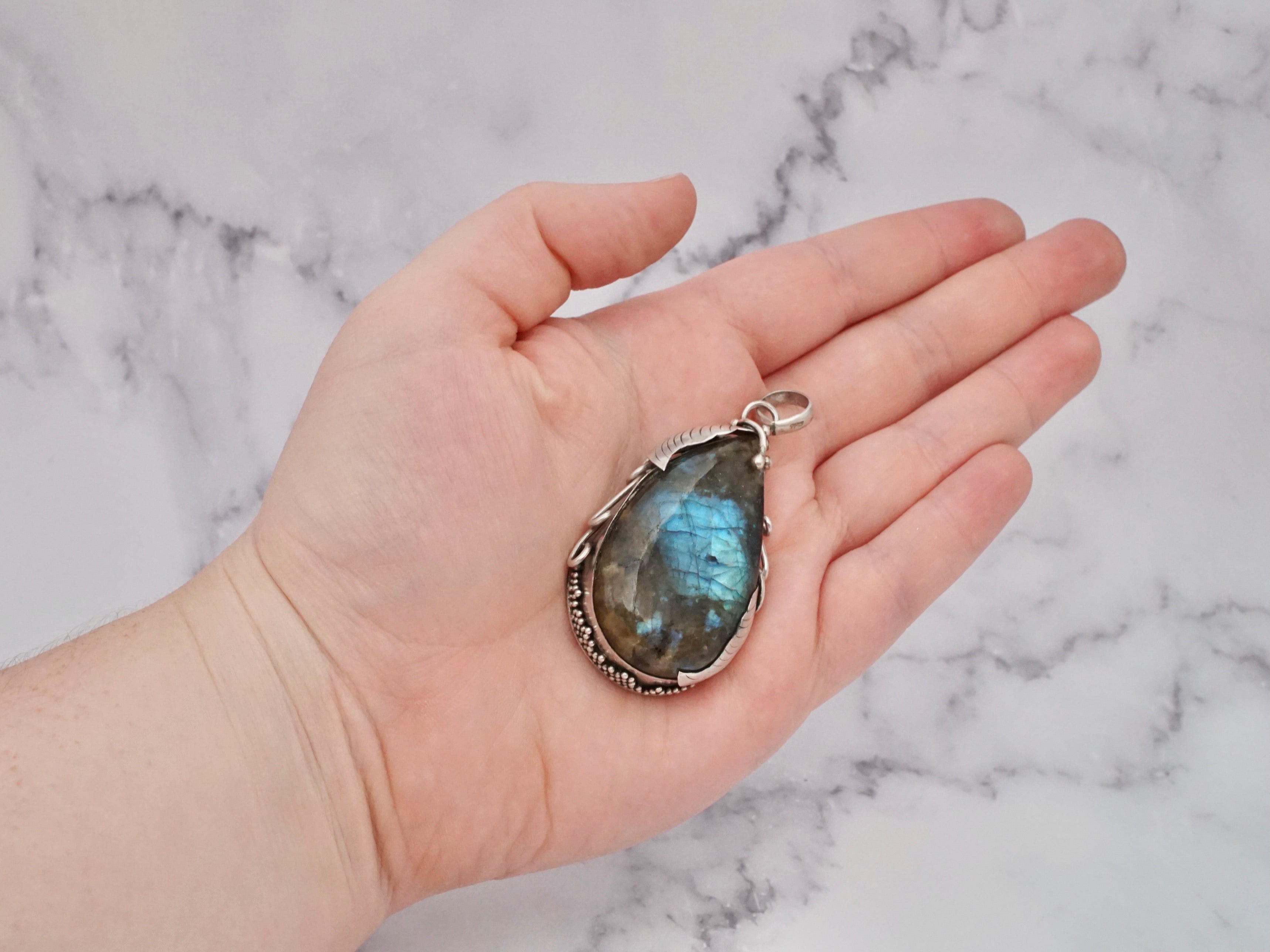Vintage large Indian sterling & labradorite pendant