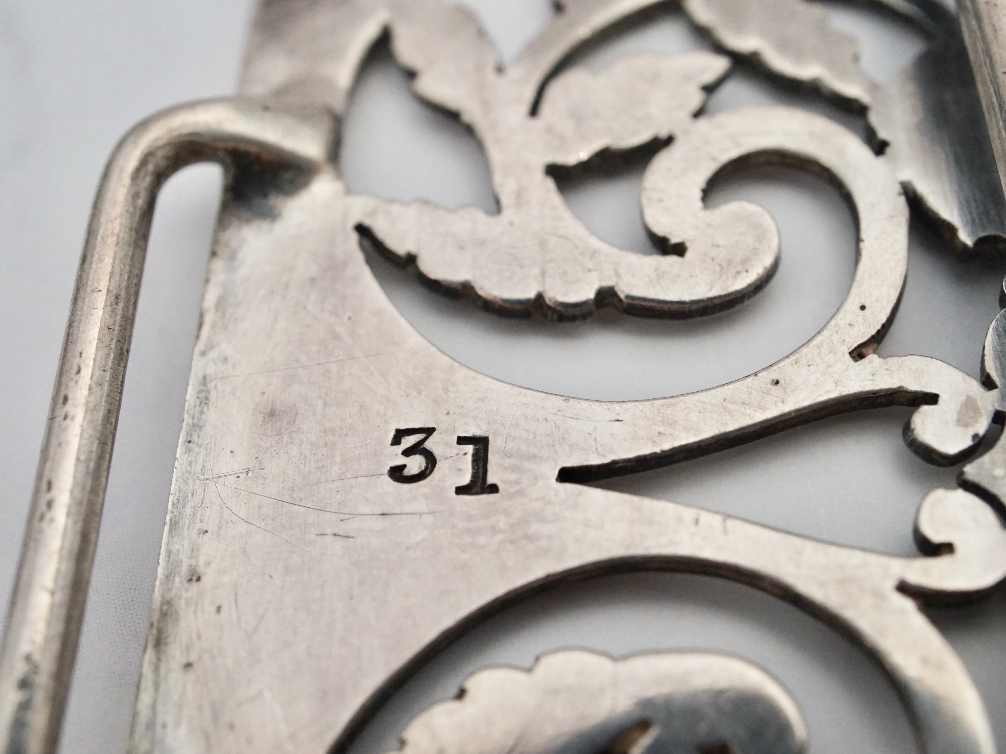 Victorian 1899 John Milward Banks of Birmingham sterling hand engraved large two piece buckle