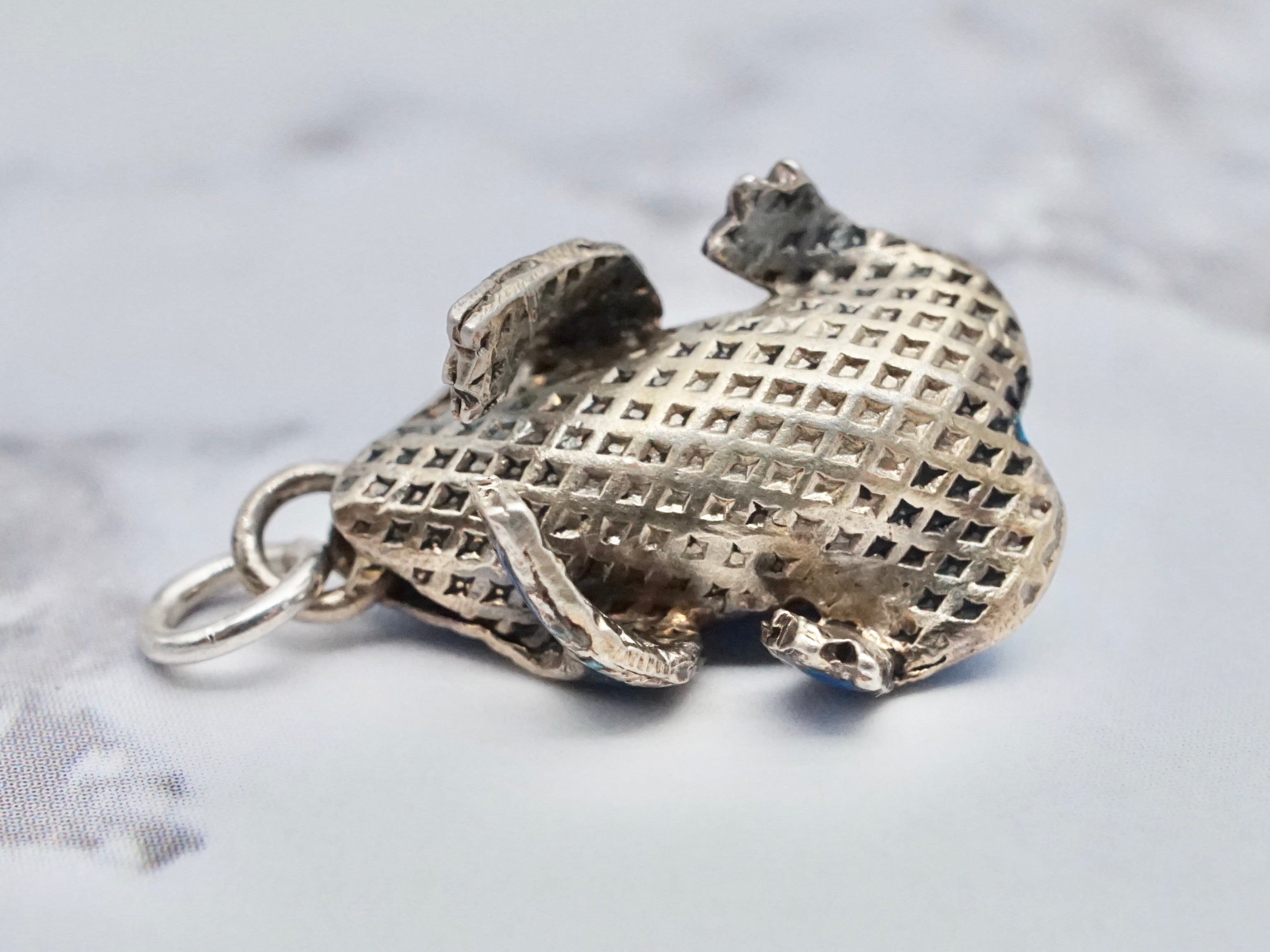 Vintage Chinese sterling & cloisonné enamel frog charm