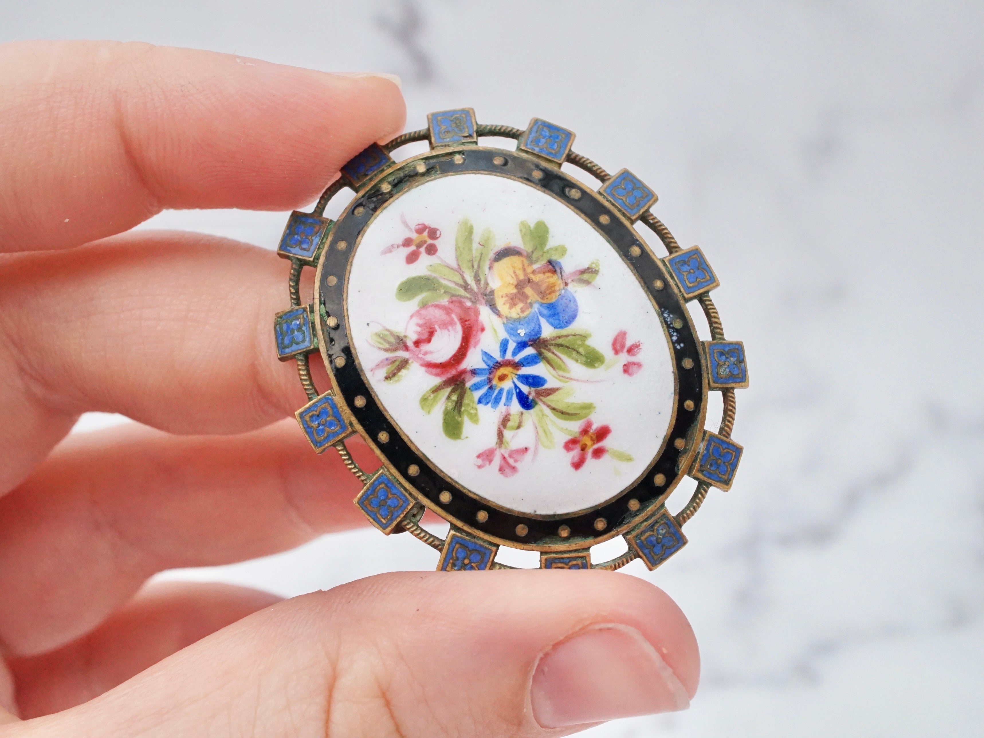 Antique Victorian hand-painted enamel and gilt metal brooch