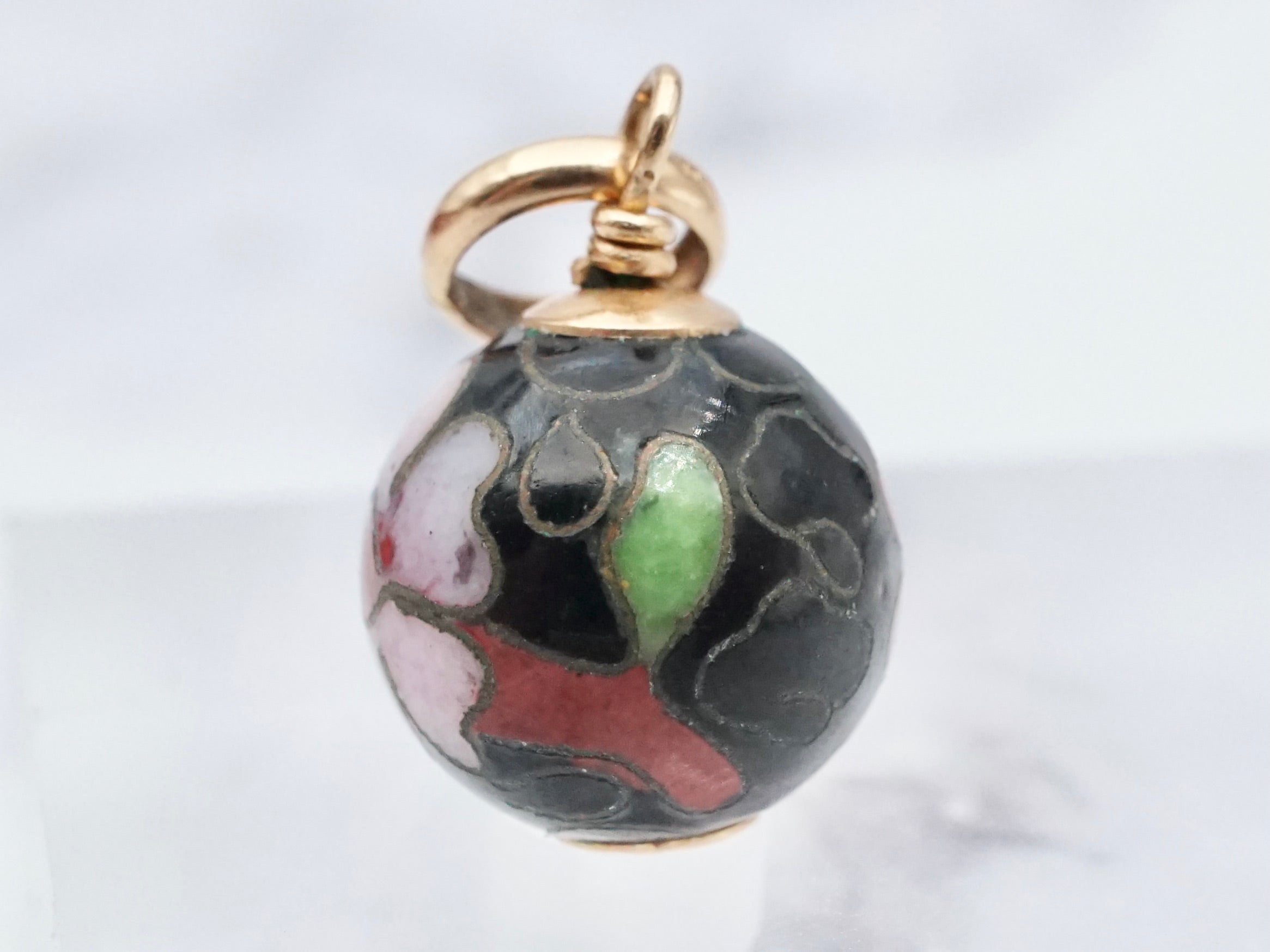 Vintage 14k gold and black cloisonne enamel bead pendant