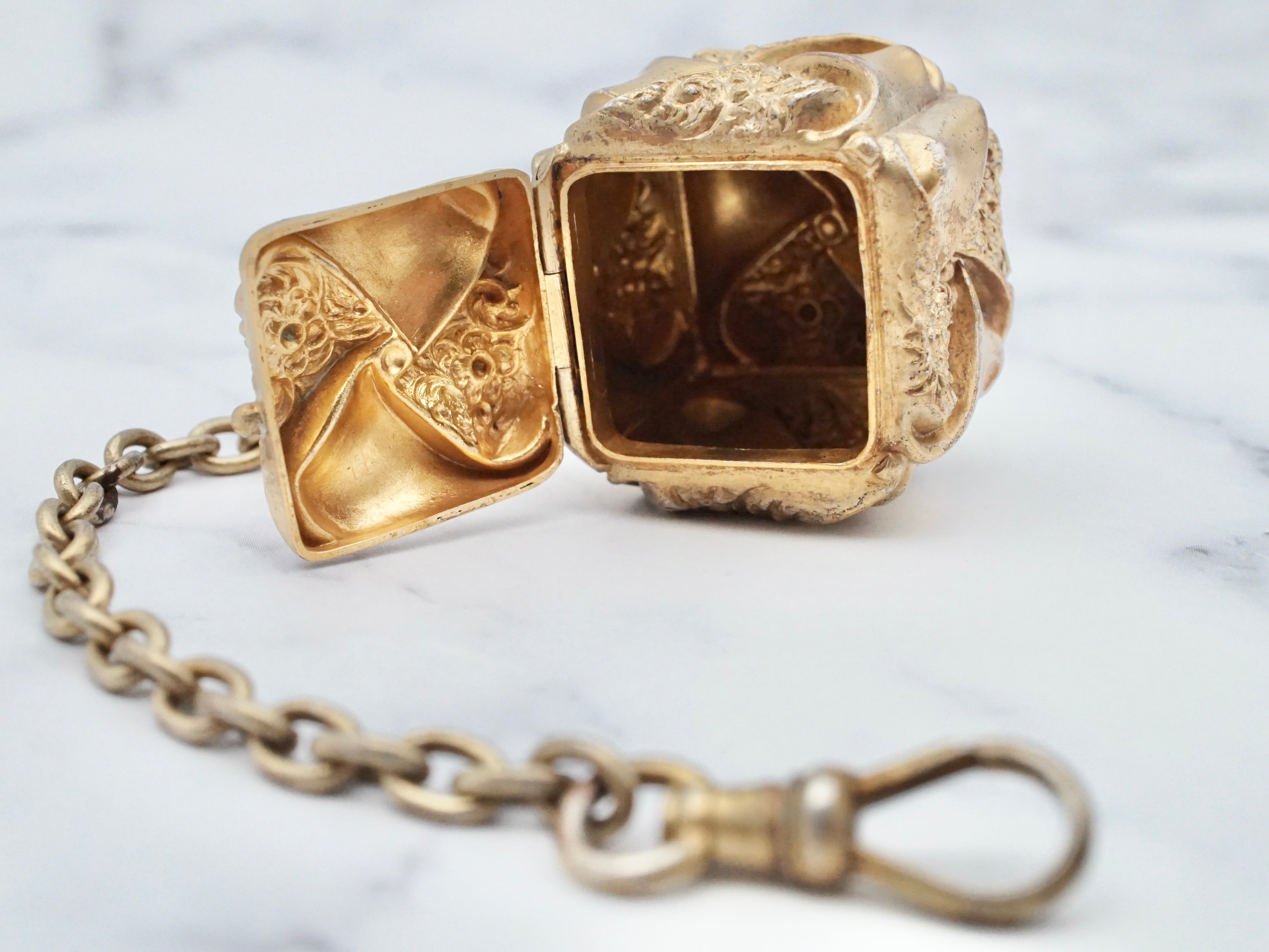 Antique Victorian gilt sterling intricate cube box fob with dog clip