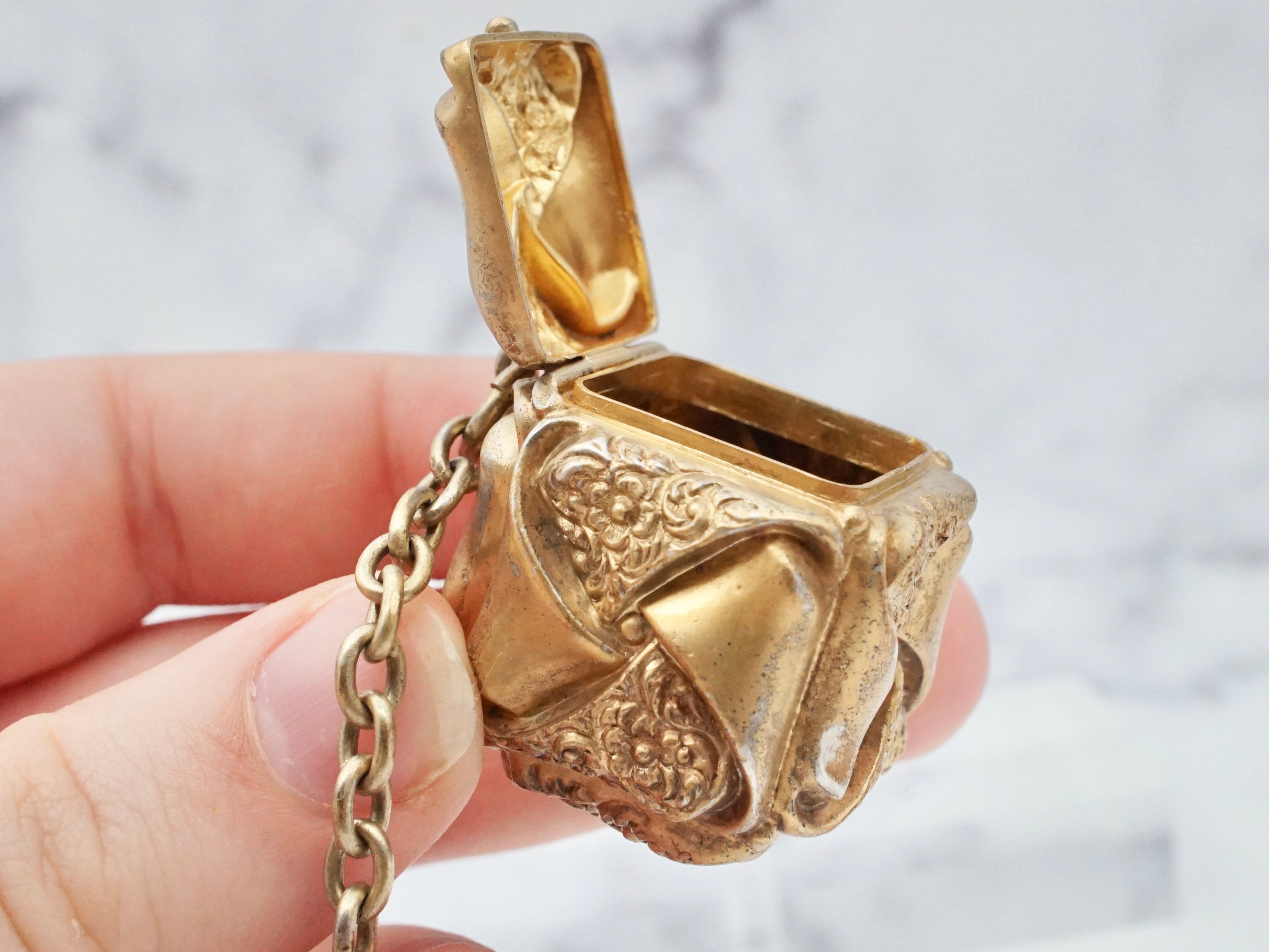 Antique Victorian gilt sterling intricate cube box fob with dog clip