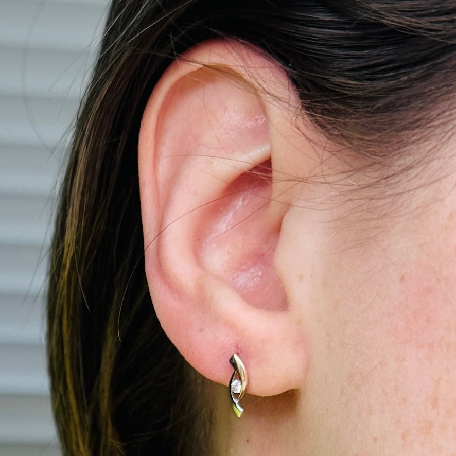 Retro 10k gold two-toned cubic zirconia earrings