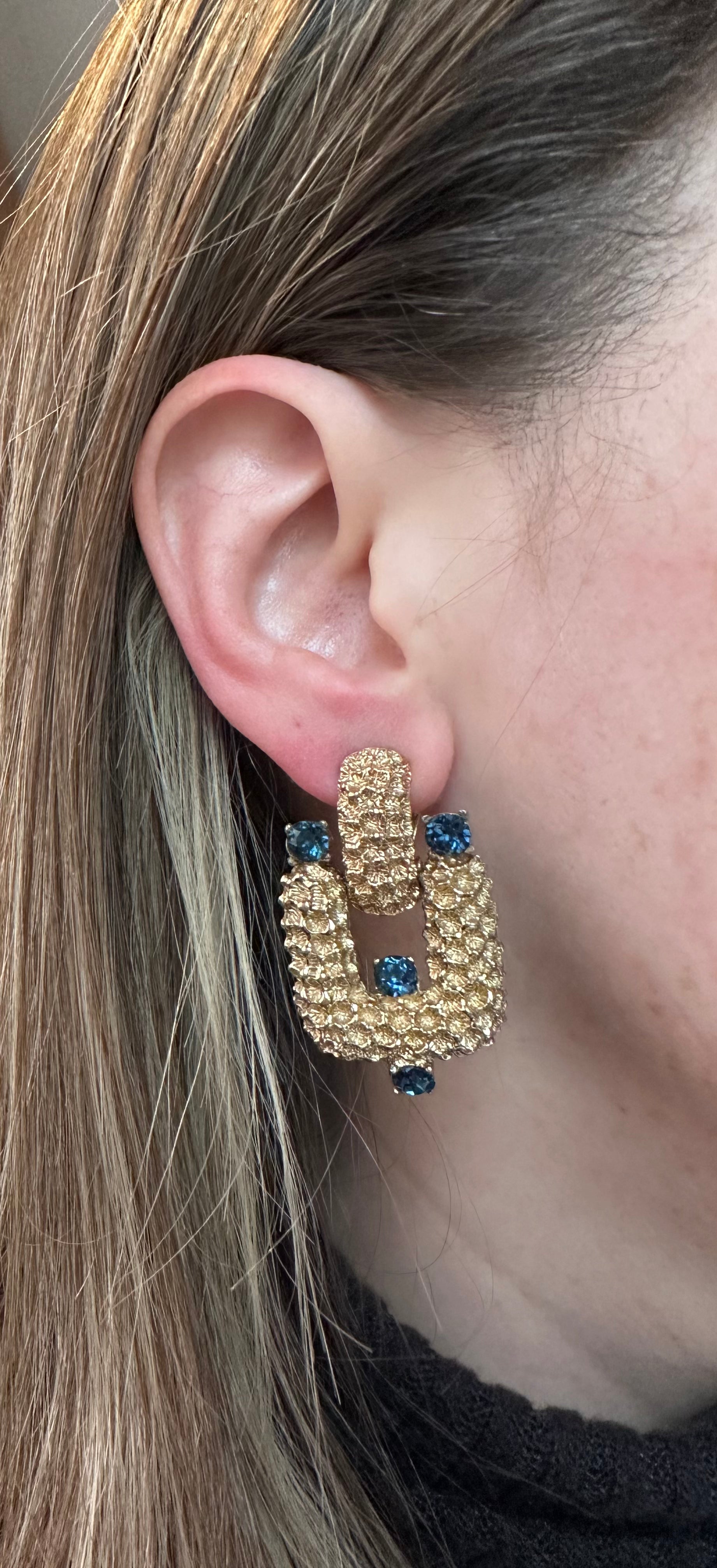 Vintage large Ciner gold plated rhinestone brutalist clip on earrings