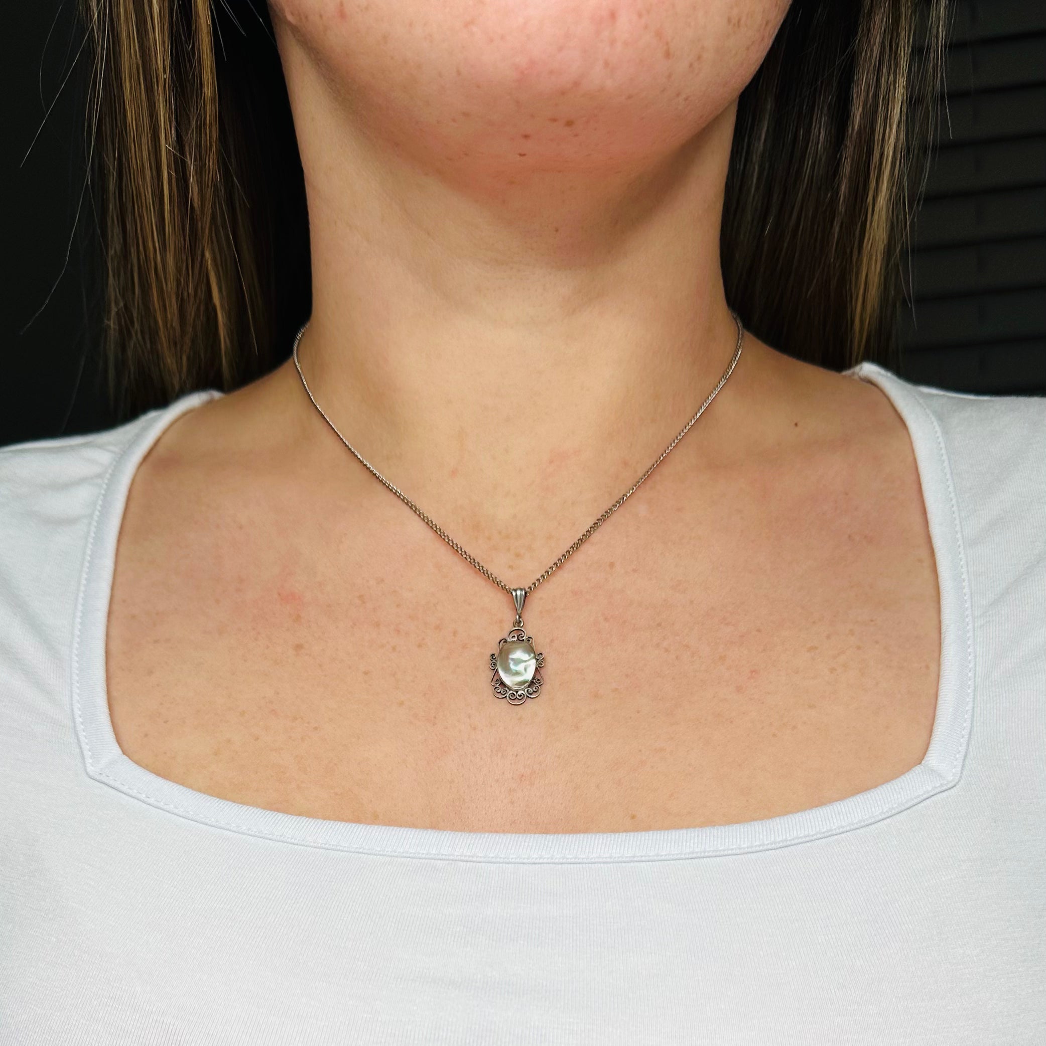 Antique Art Deco mabe pearl & sterling filigree pendant curb chain necklace