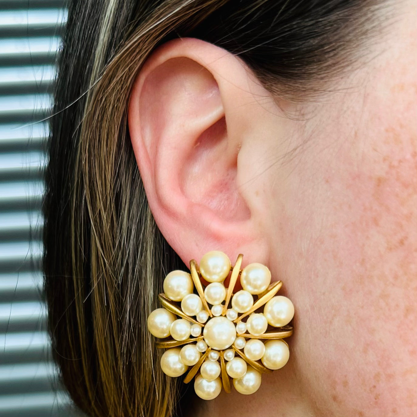 Large Vintage faux pearl starburst cluster gold plated post earrings