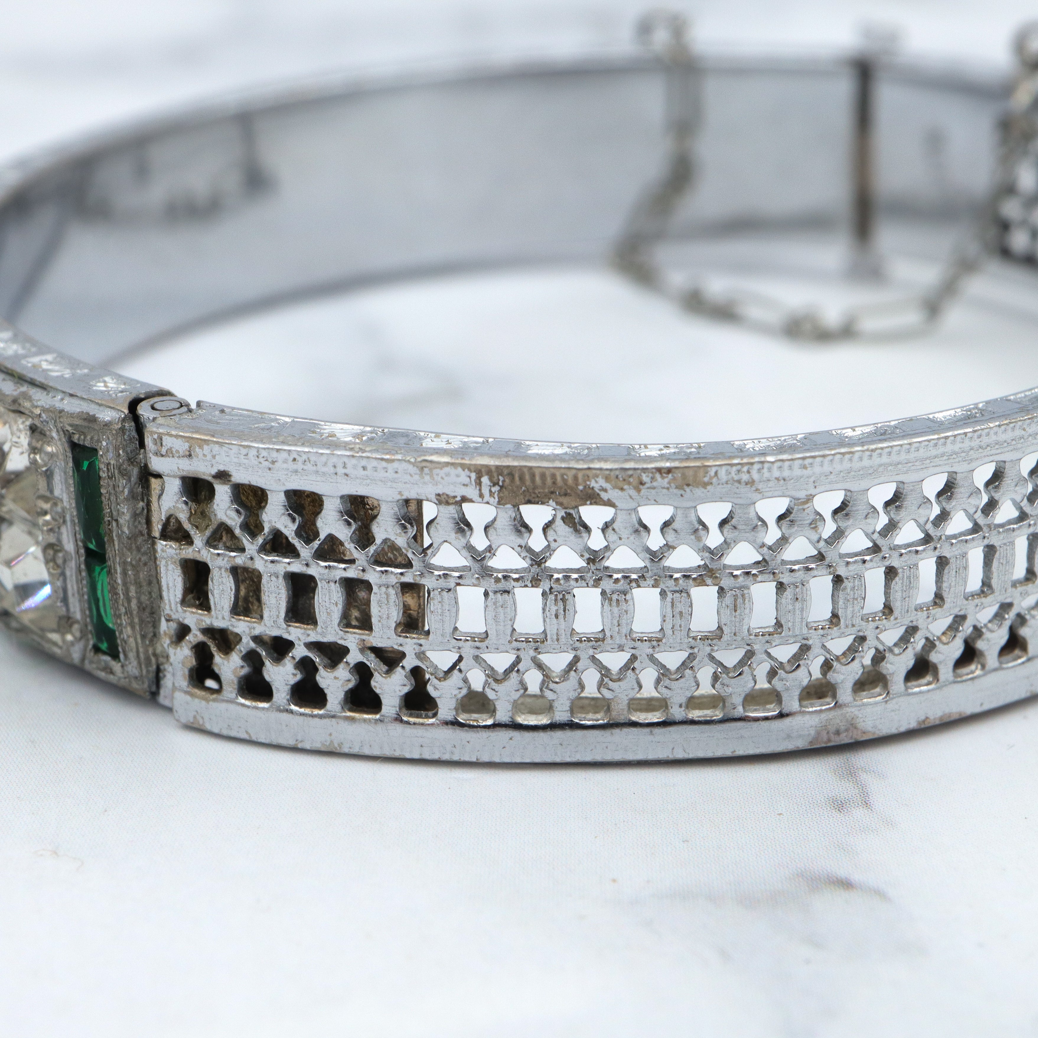 Antique Art Deco Alico rhodium-plated rhinestone hinged bangle
