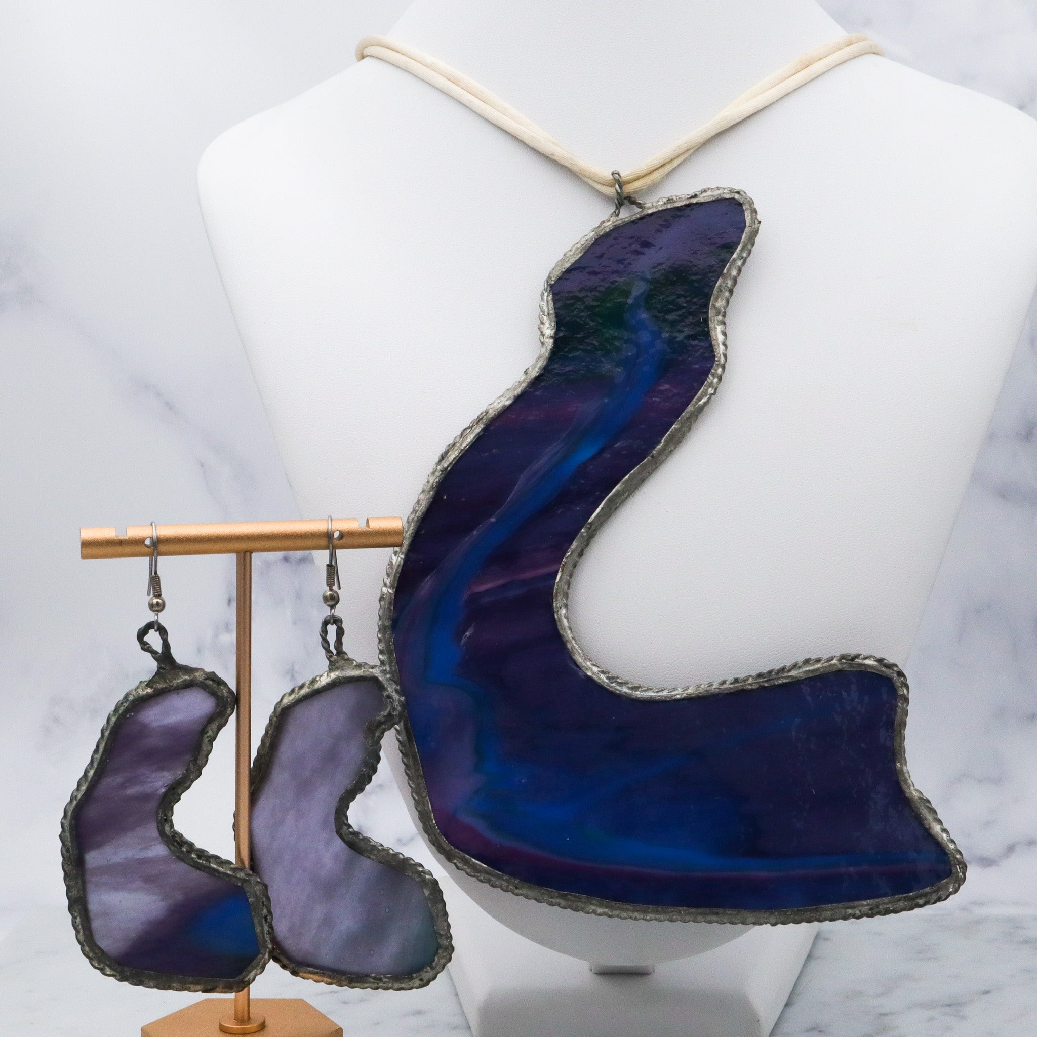 Mid Century studio artisan slag glass pendant necklace and earrings set