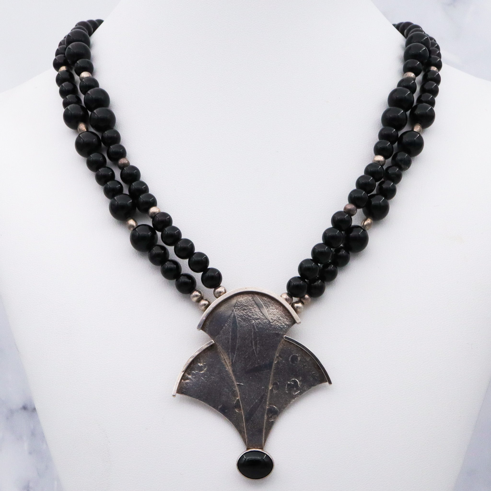 Vintage Modernist artist D. McAfee sterling silver onyx signed necklace