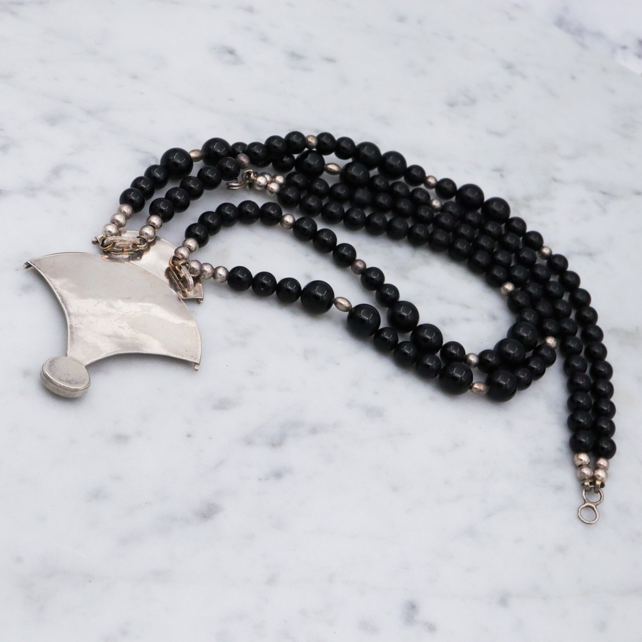 Vintage Modernist artist D. McAfee sterling silver onyx signed necklace