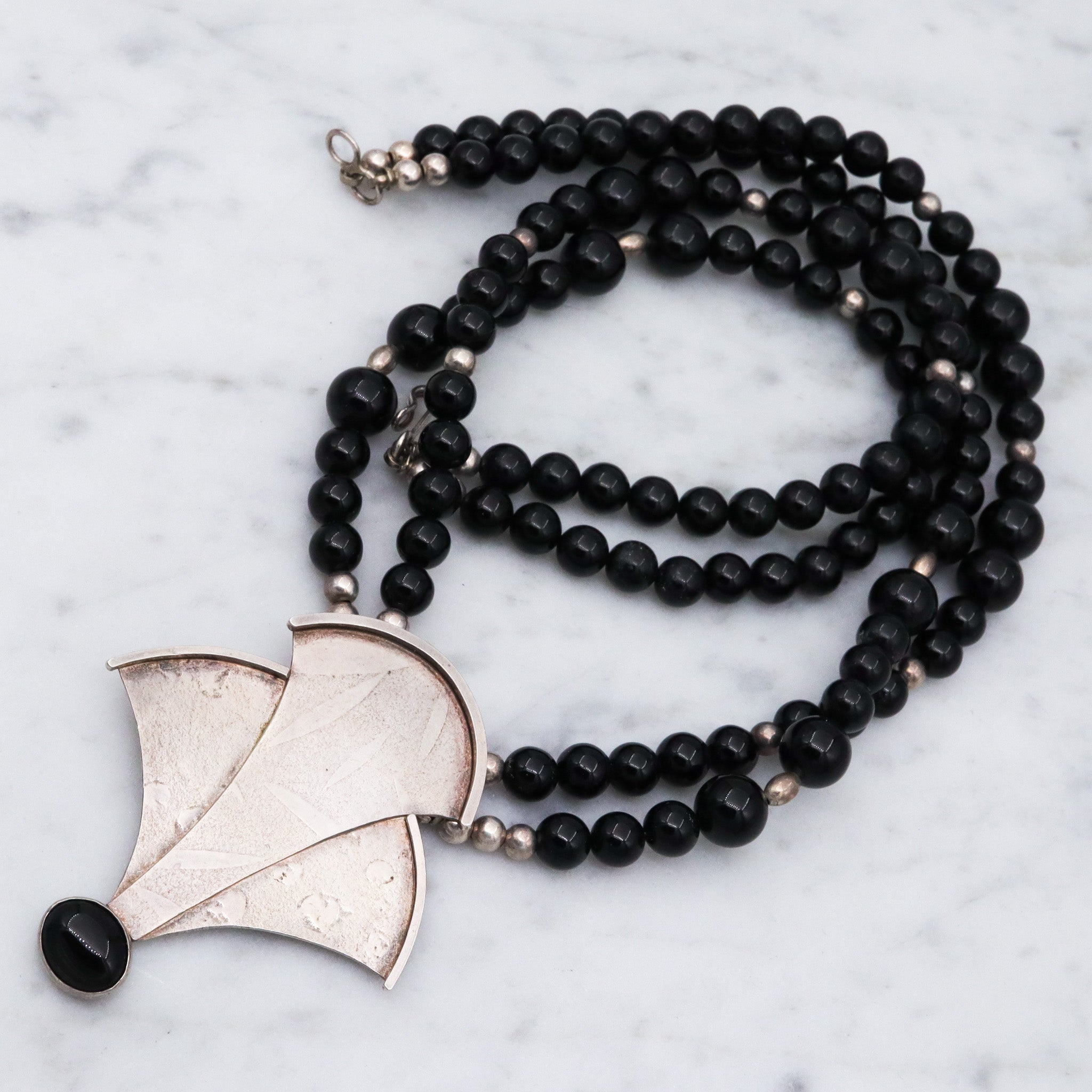 Vintage Modernist artist D. McAfee sterling silver onyx signed necklace