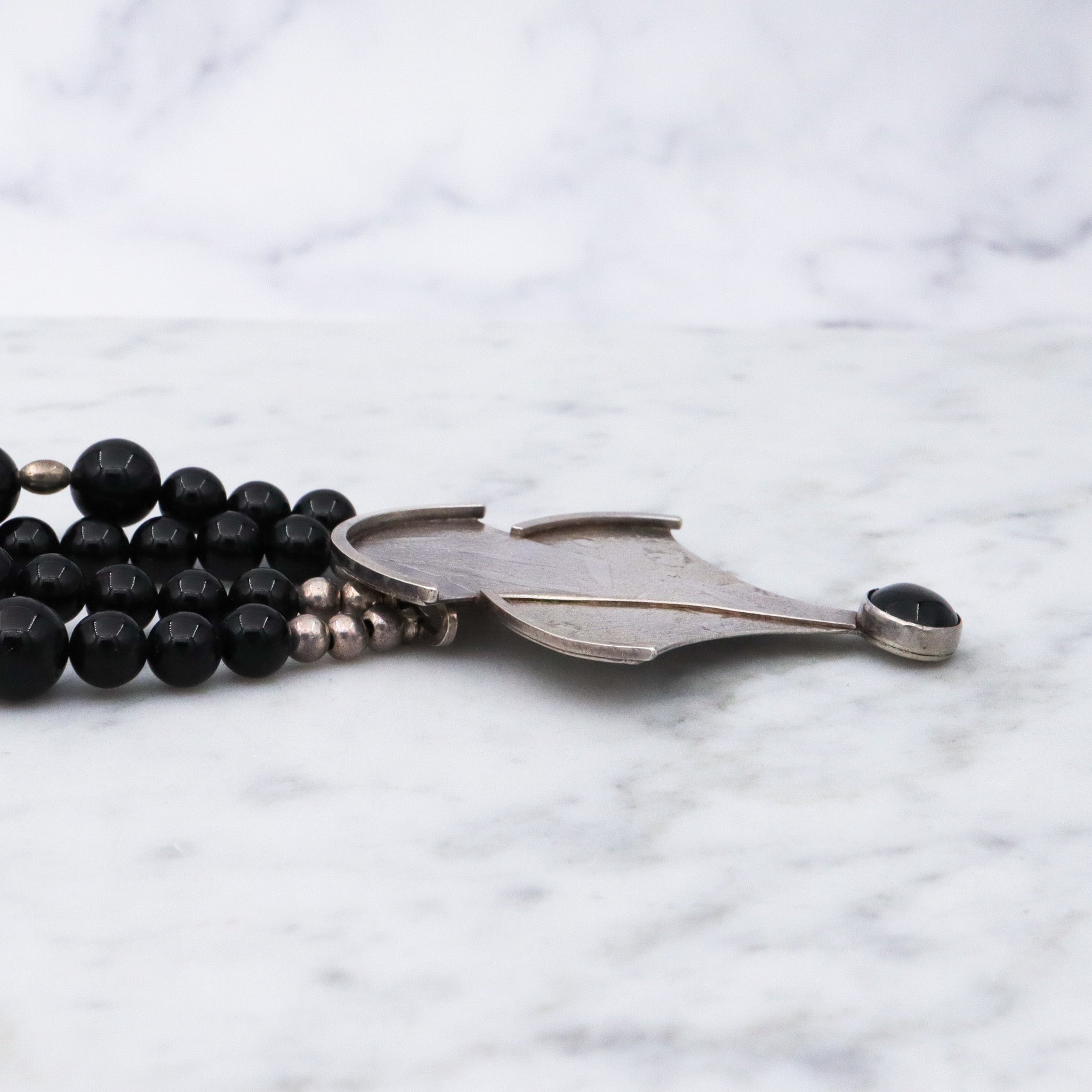 Vintage Modernist artist D. McAfee sterling silver onyx signed necklace