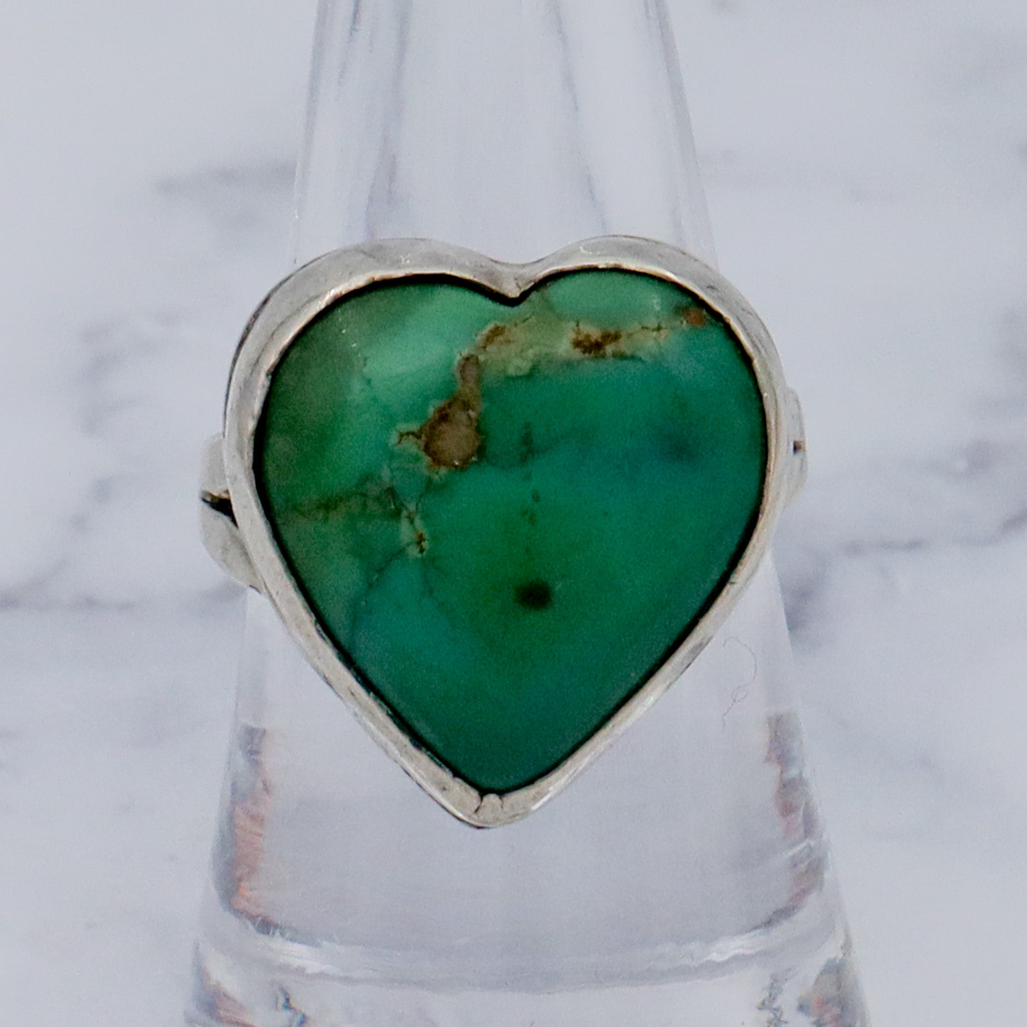 Vintage handmade Native American sterling silver & green turquoise ring, sz 8