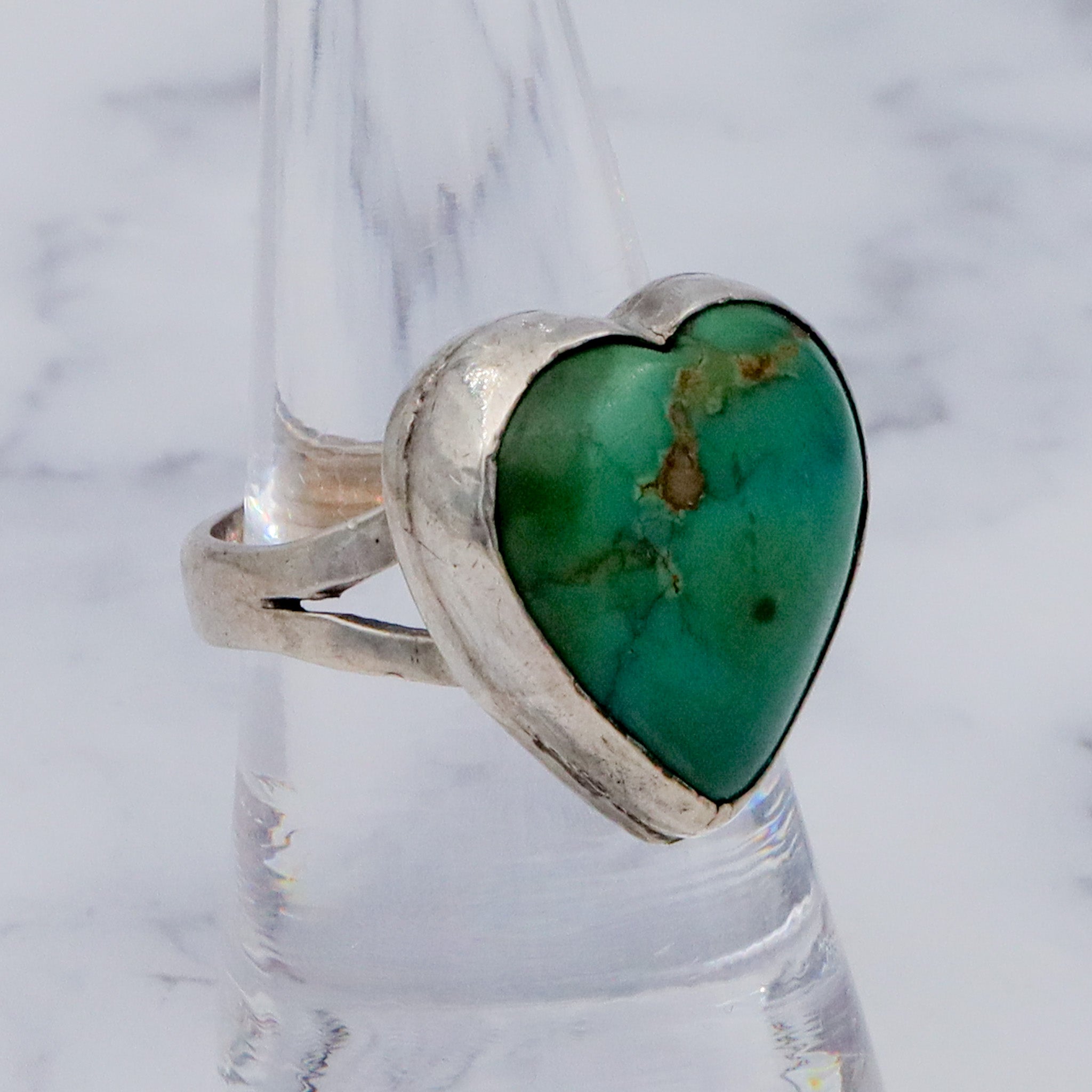 Vintage handmade Native American sterling silver & green turquoise ring, sz 8