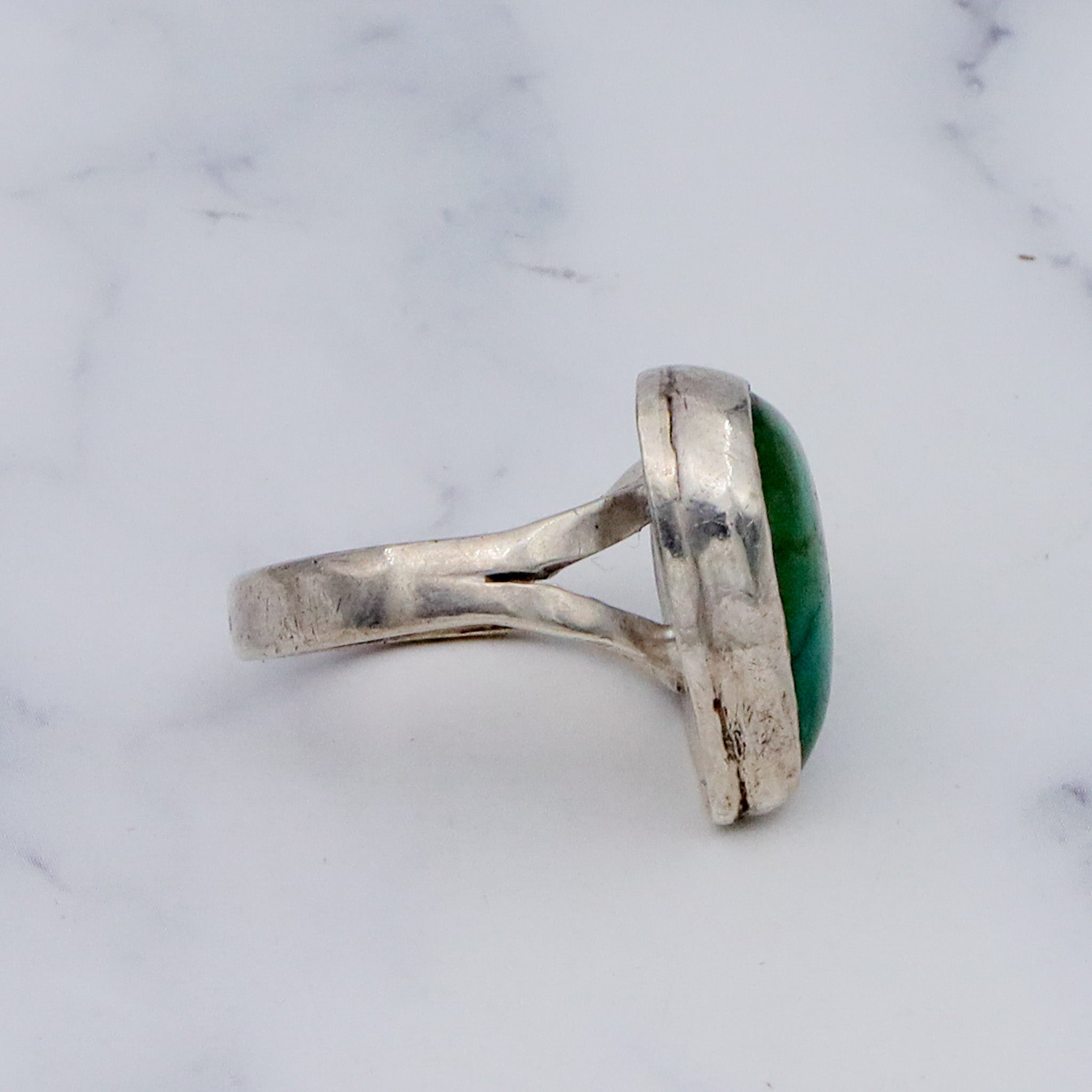 Vintage handmade Native American sterling silver & green turquoise ring, sz 8