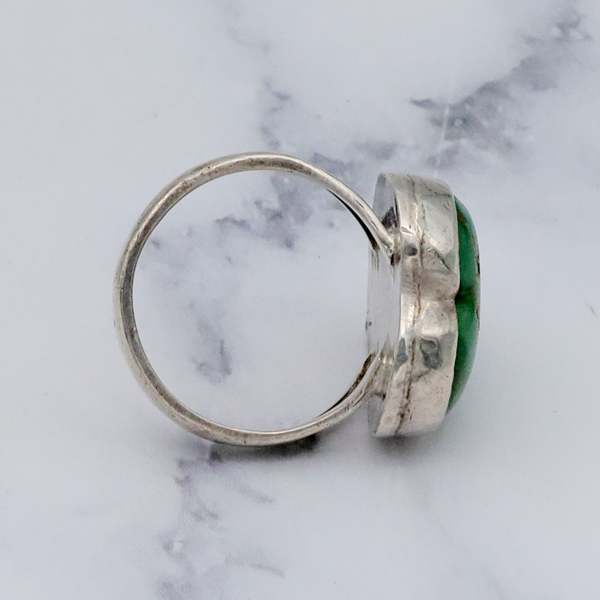 Vintage handmade Native American sterling silver & green turquoise ring, sz 8