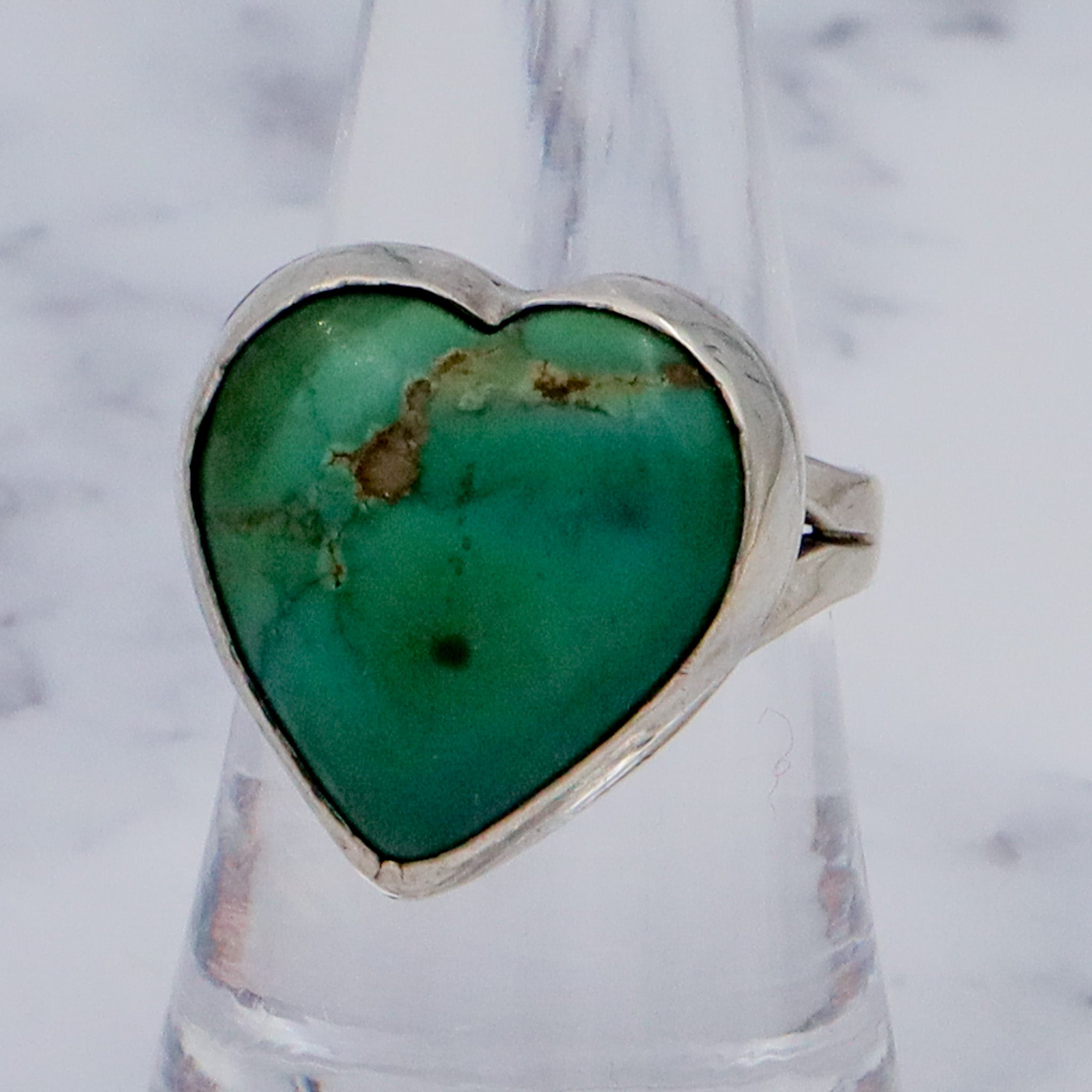 Vintage handmade Native American sterling silver & green turquoise ring, sz 8