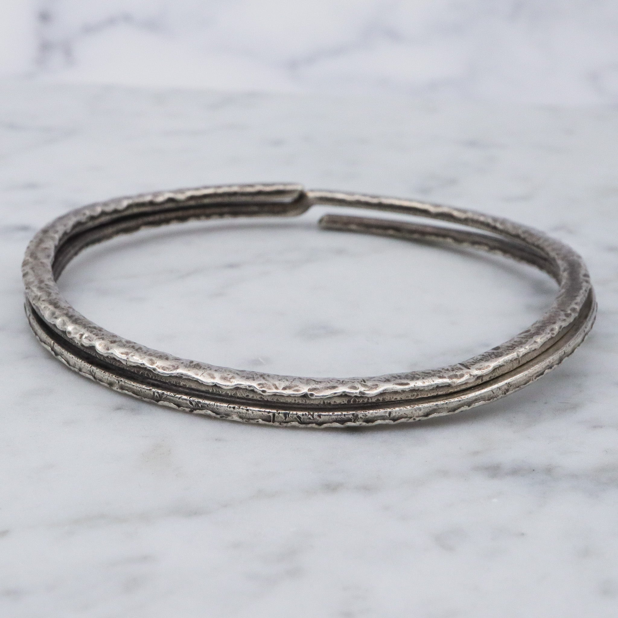 Rare antique Tiffany & Co hand hammered sterling silver split key ring bangle