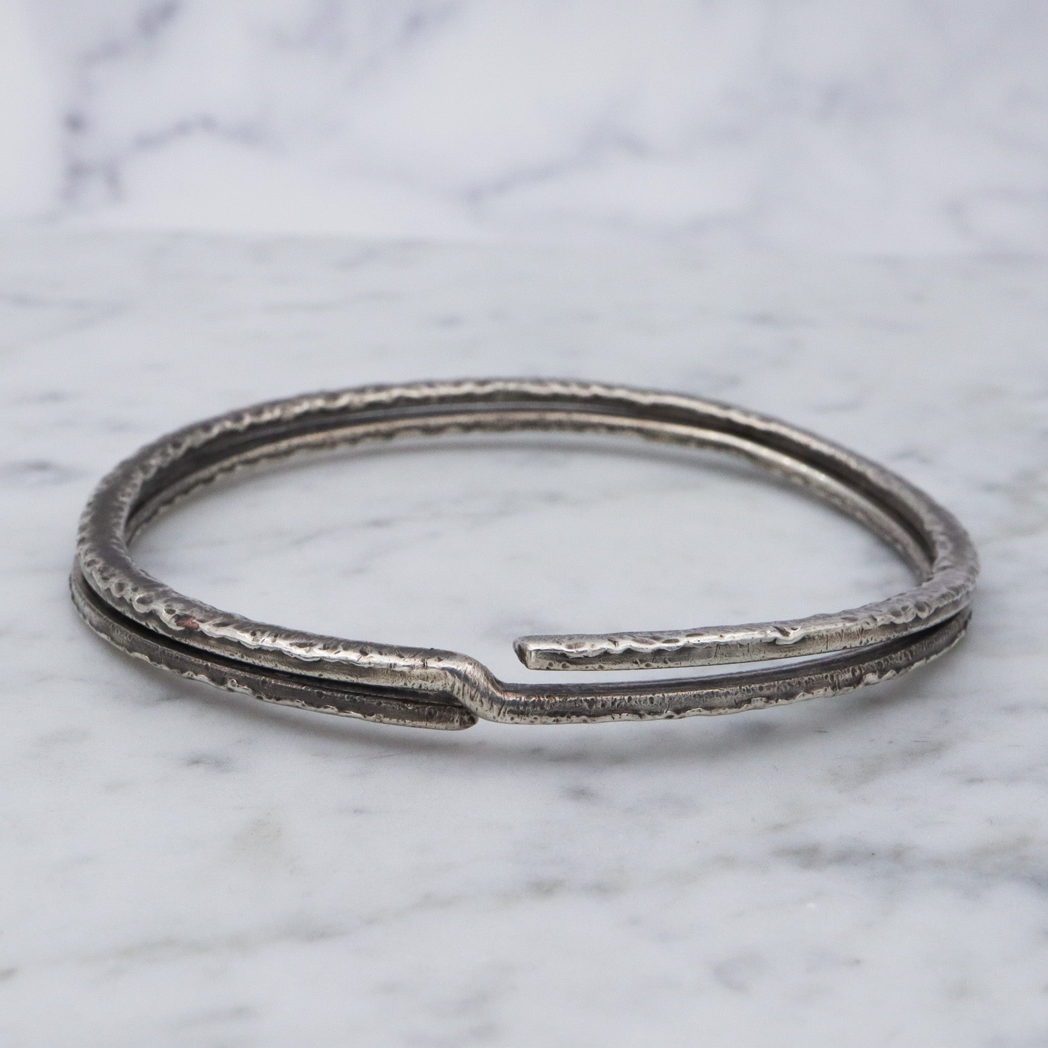 Rare antique Tiffany & Co hand hammered sterling silver split key ring bangle