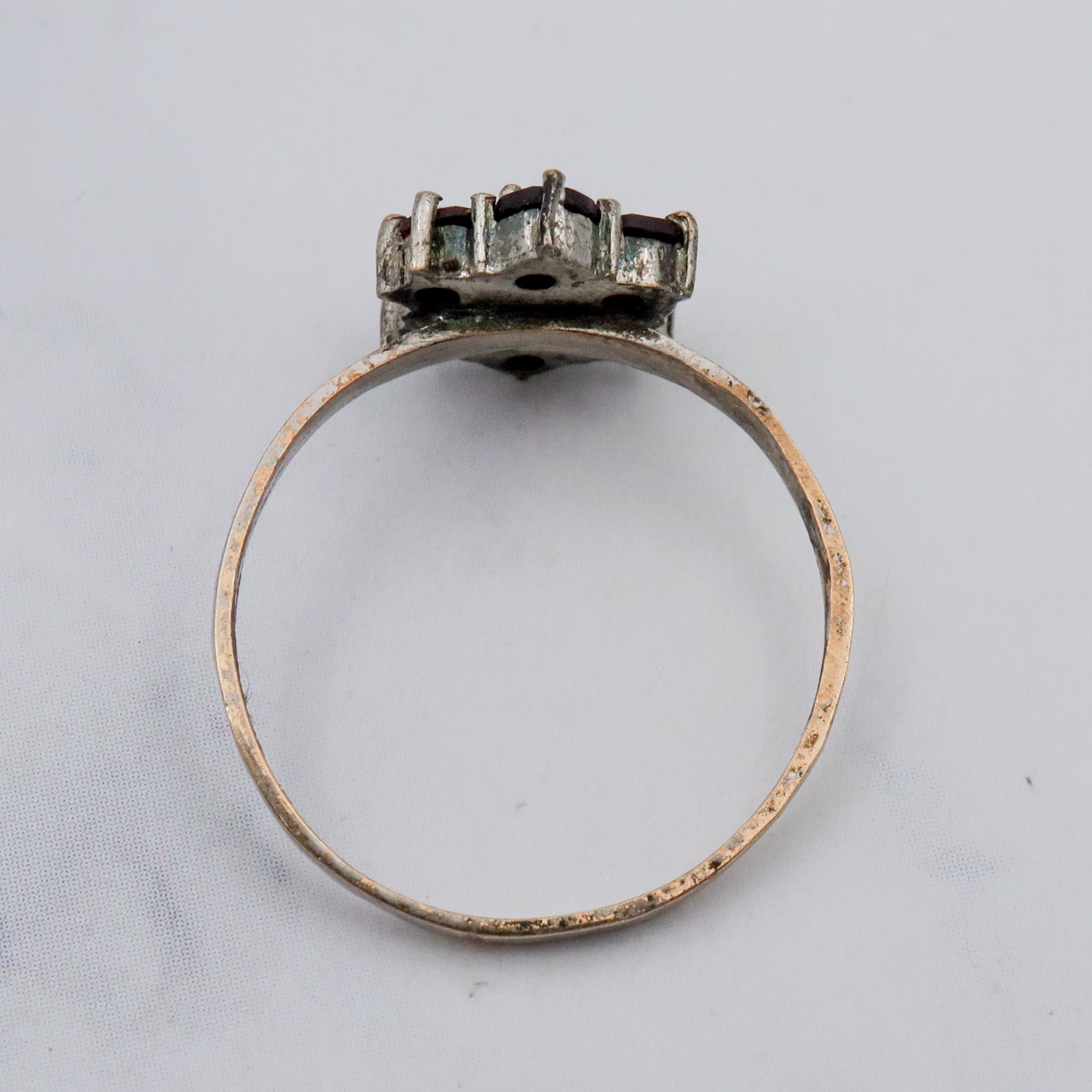 Vintage Bohemian rose cut garnet and sterling topped ring, sz 4.75
