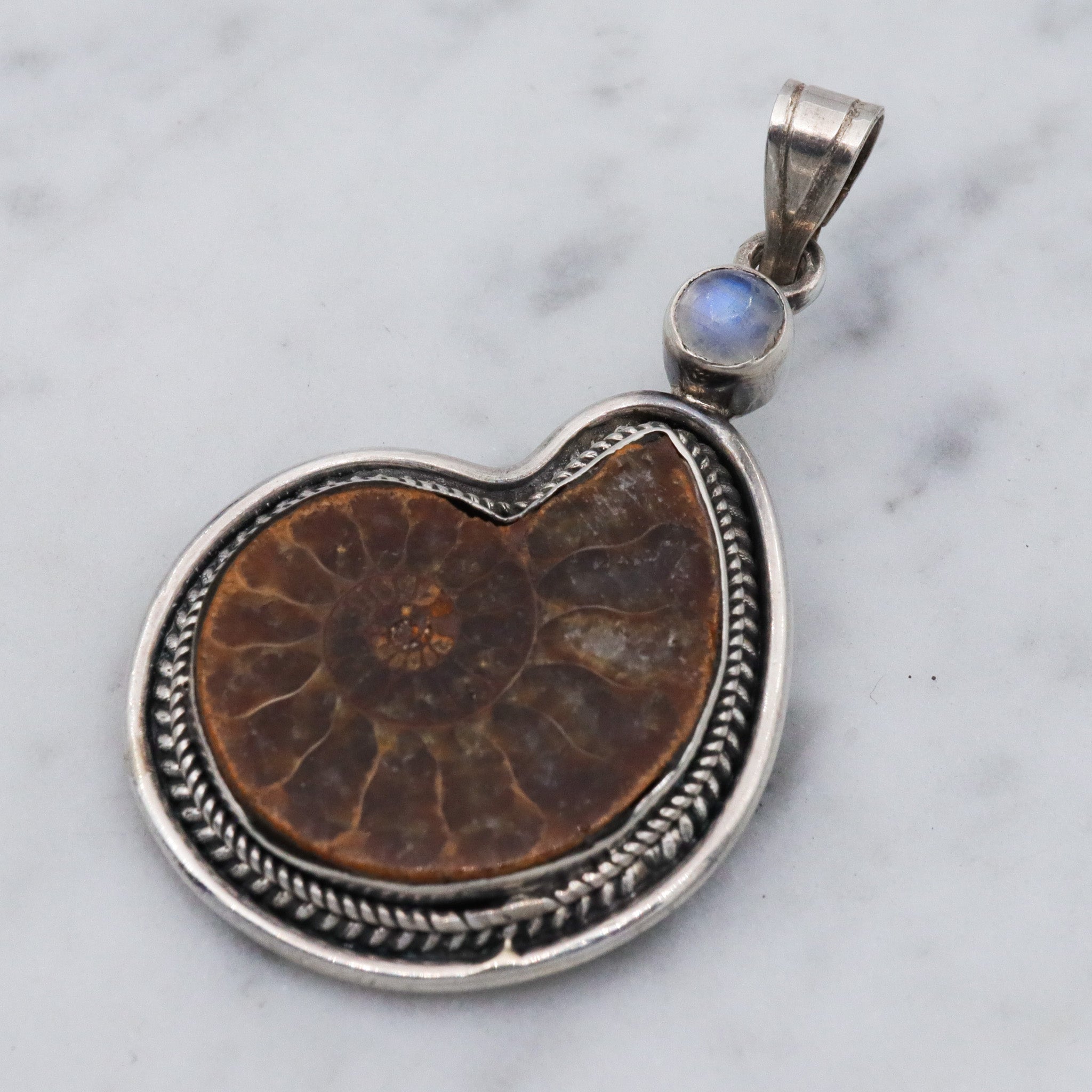 Vintage sterling silver, ammonite & rainbow moonstone pendant