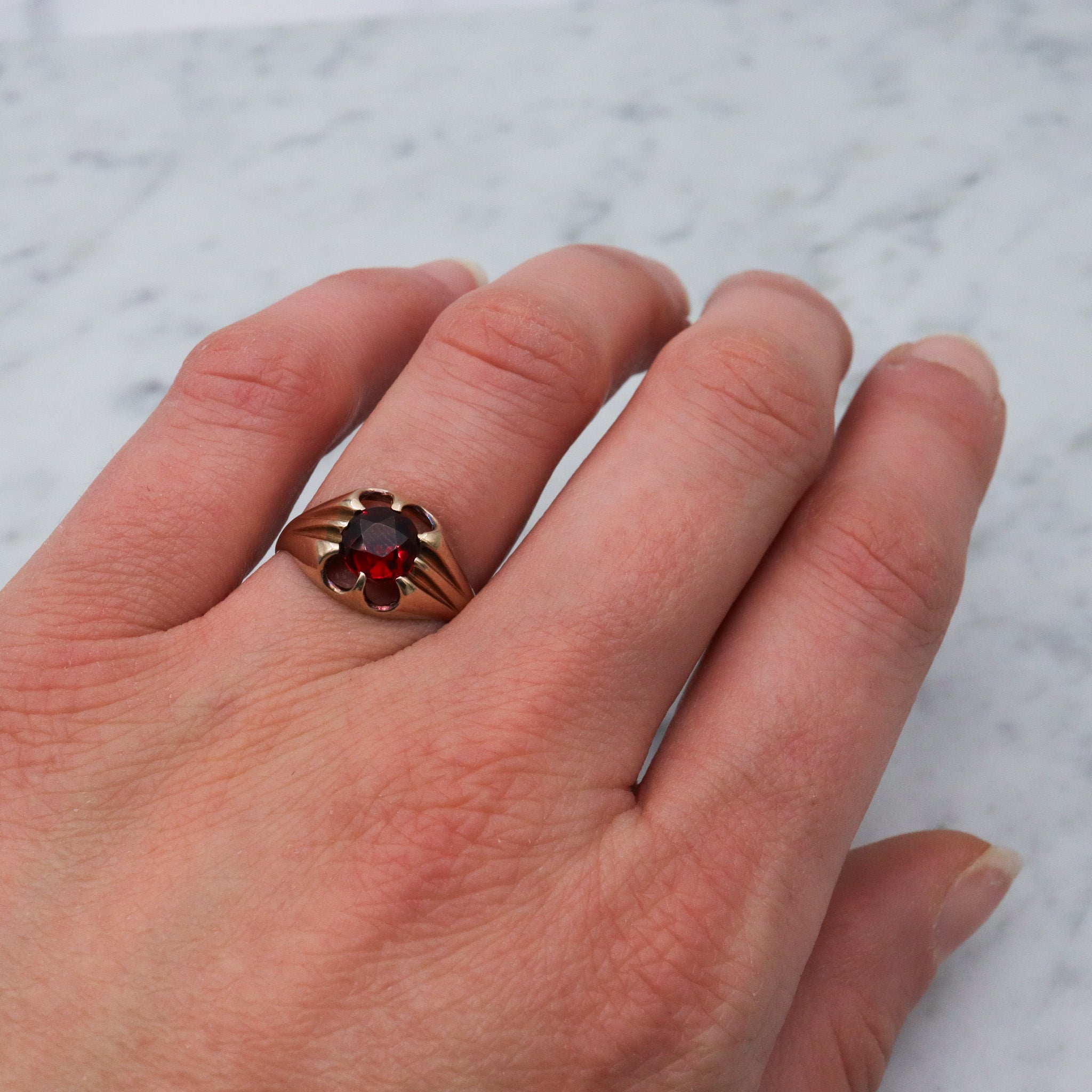 Retro English 9k gold garnet ring, sz 6.5
