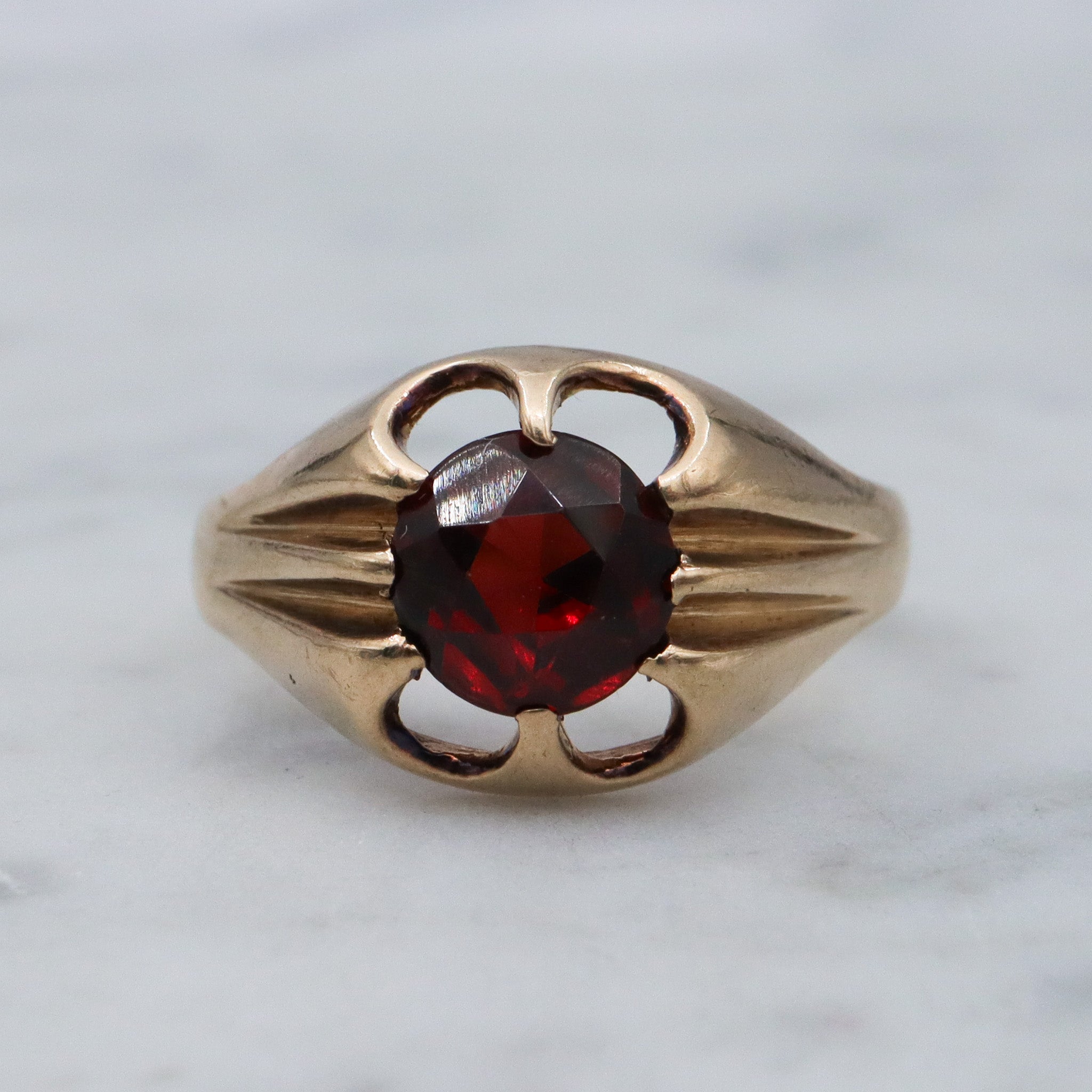 Retro English 9k gold garnet ring, sz 6.5
