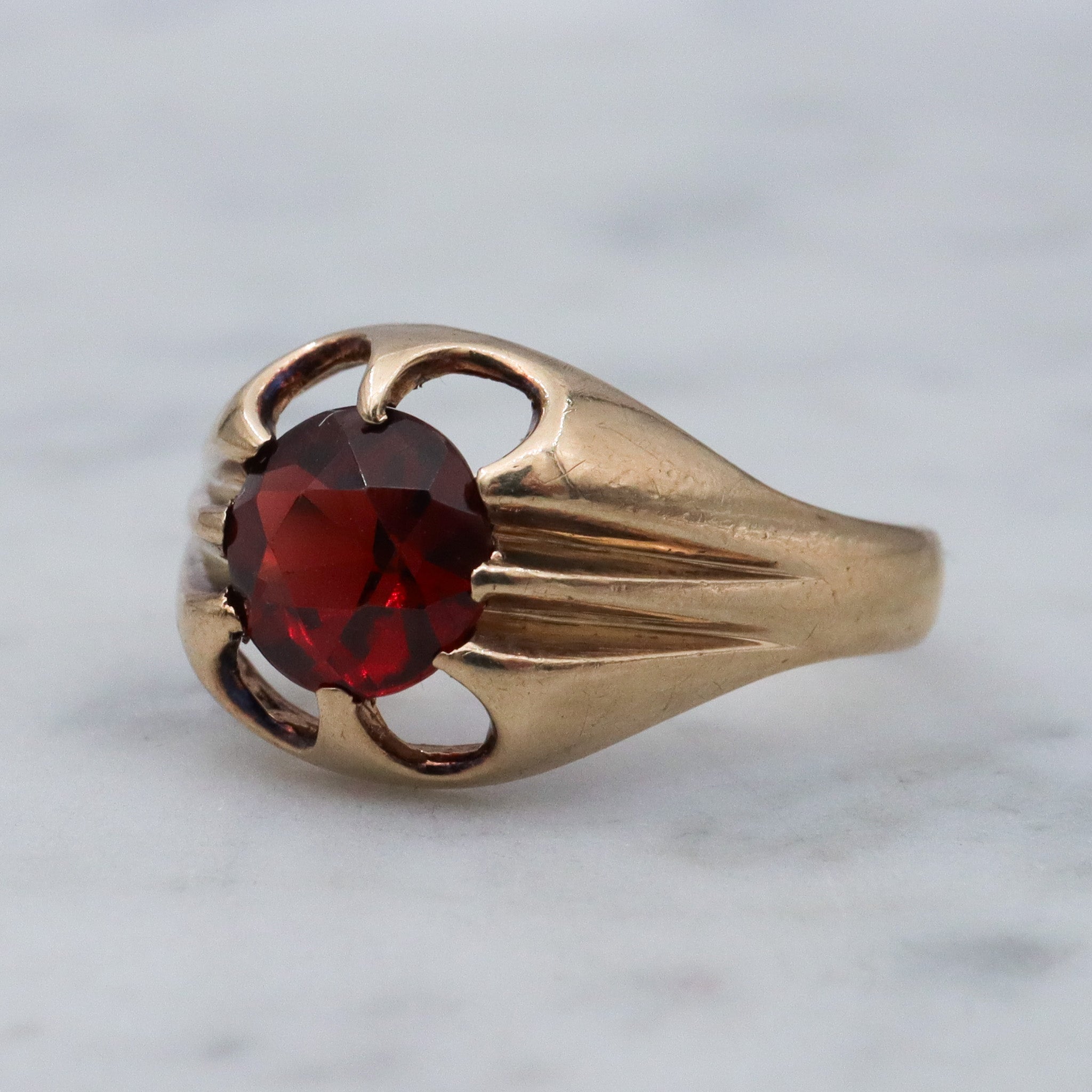 Retro English 9k gold garnet ring, sz 6.5
