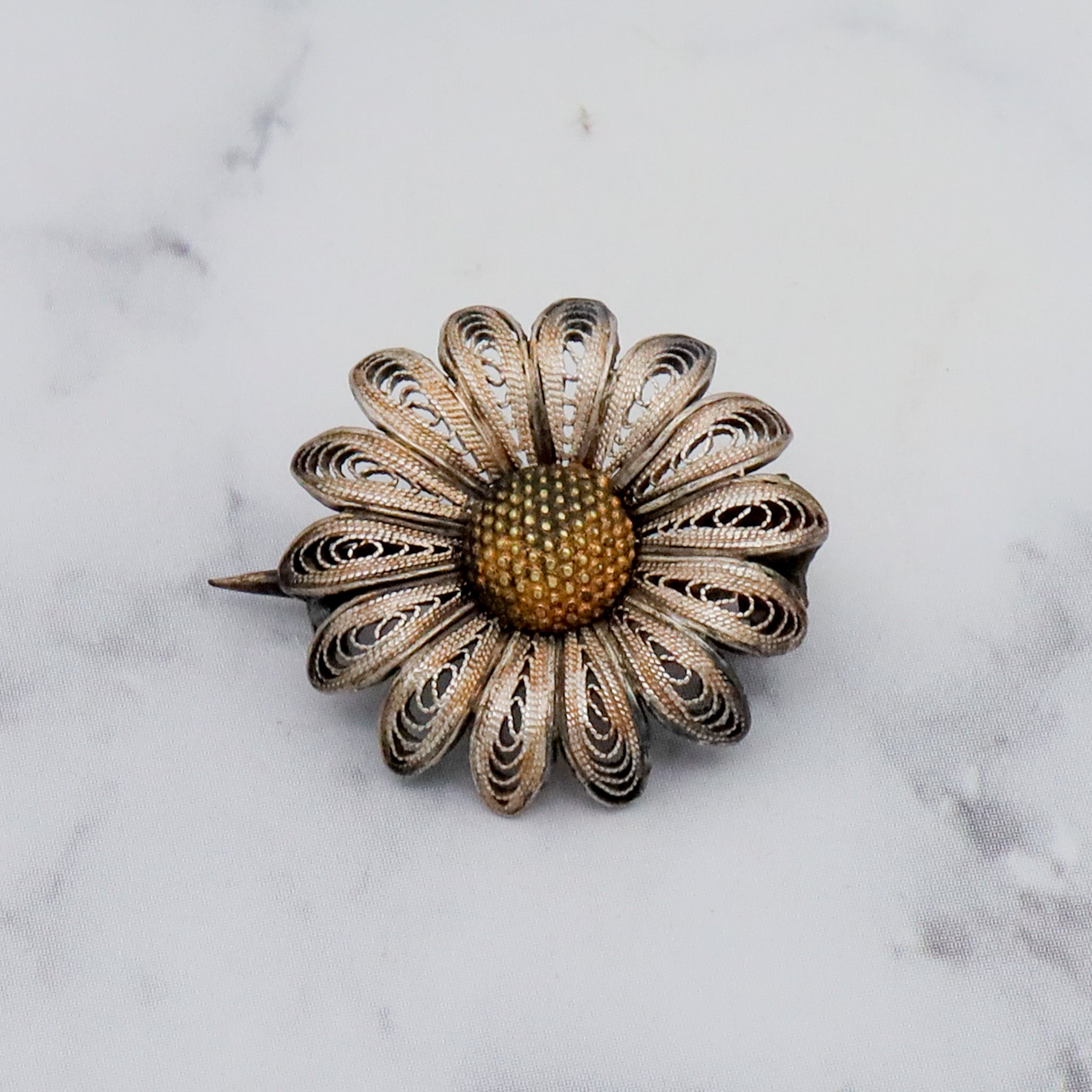 Antique Victorian sterling silver filigree daisy brooch