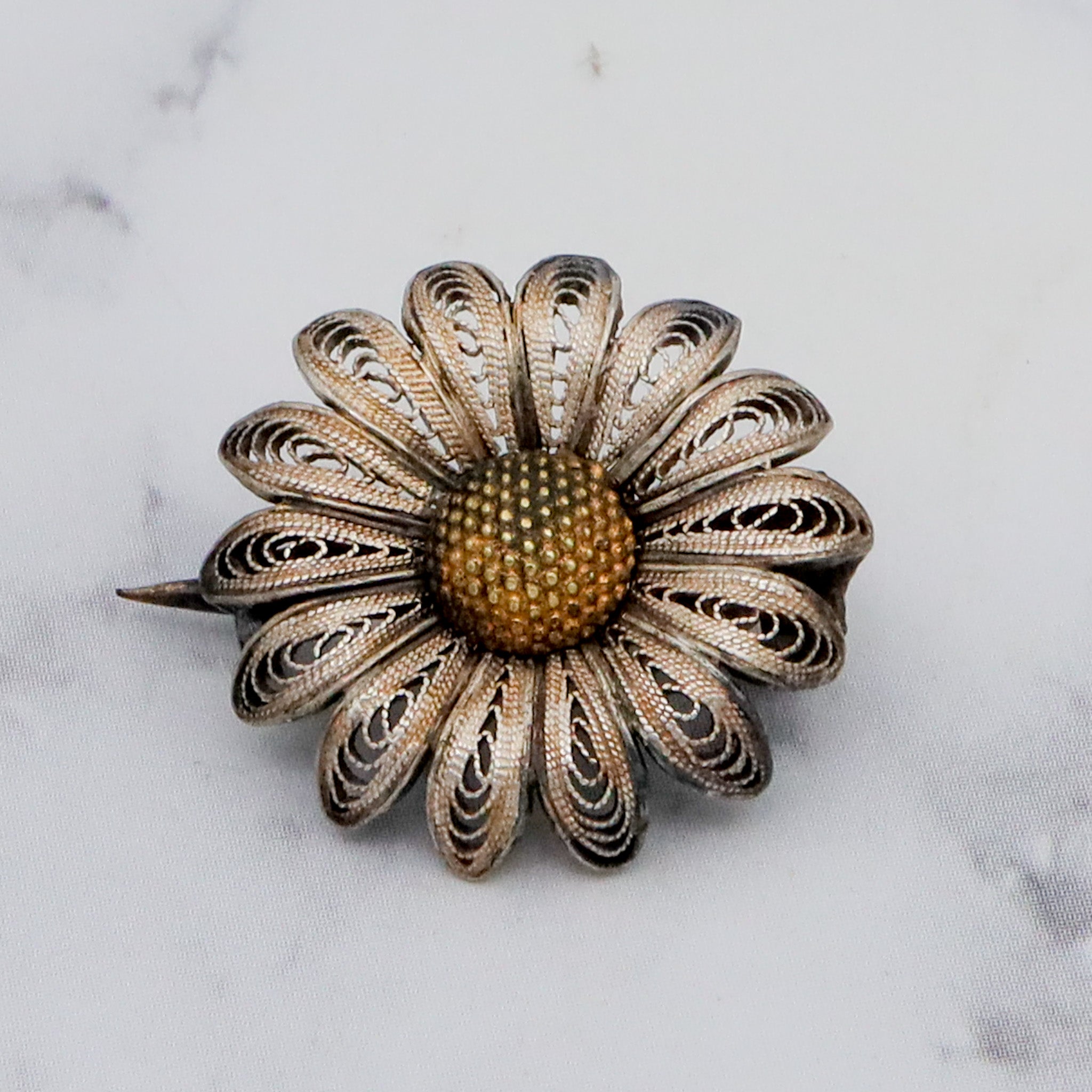 Antique Victorian sterling silver filigree daisy brooch