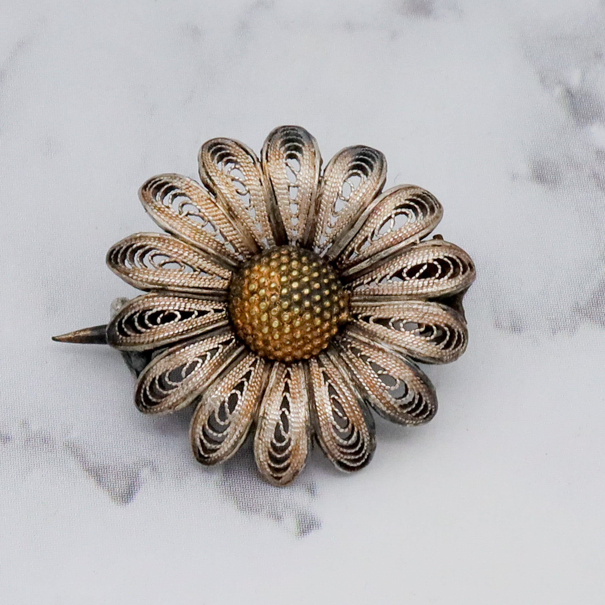 Antique Victorian sterling silver filigree daisy brooch