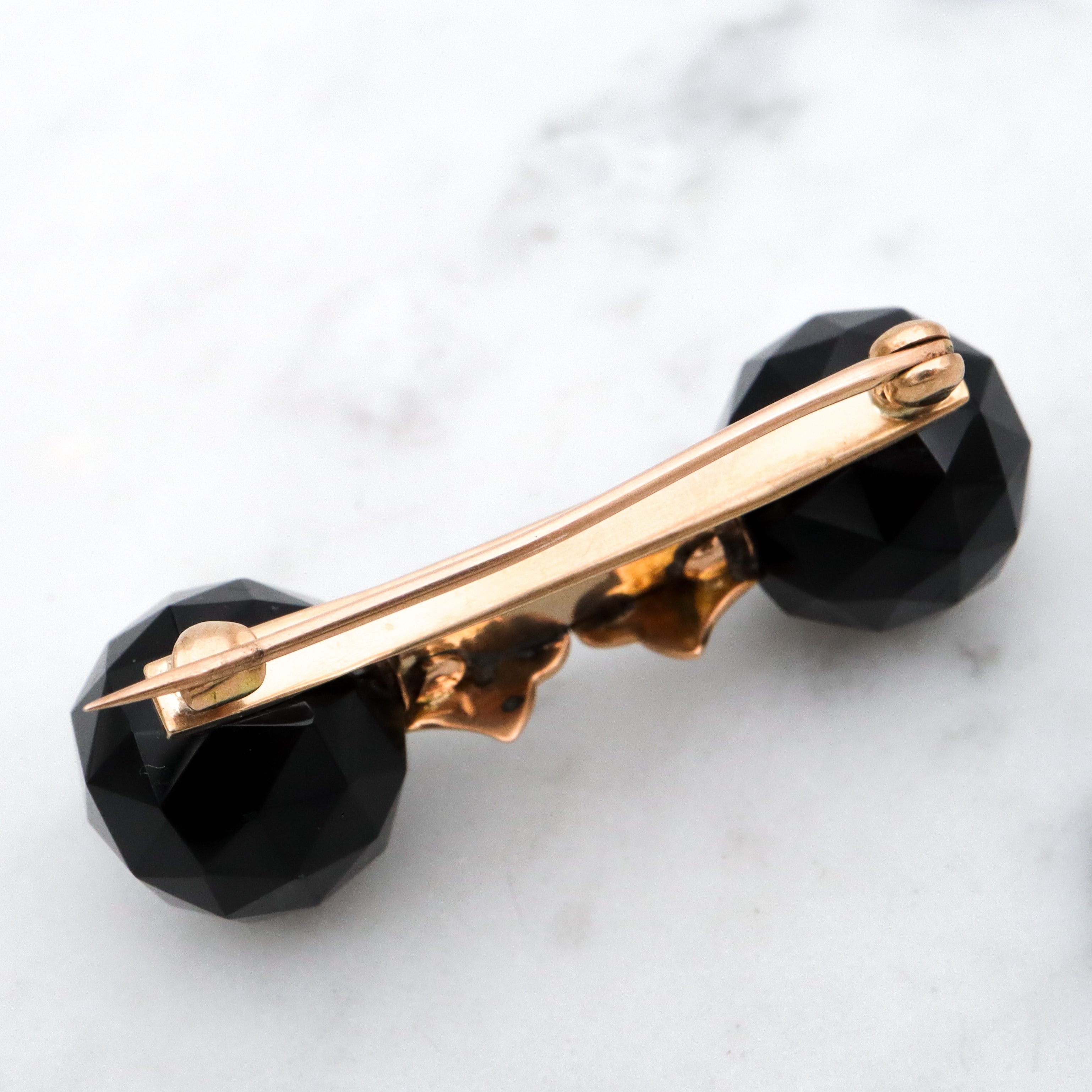 Antique Victorian 10k gold faceted jet glass, pearl, & enamel mourning brooch