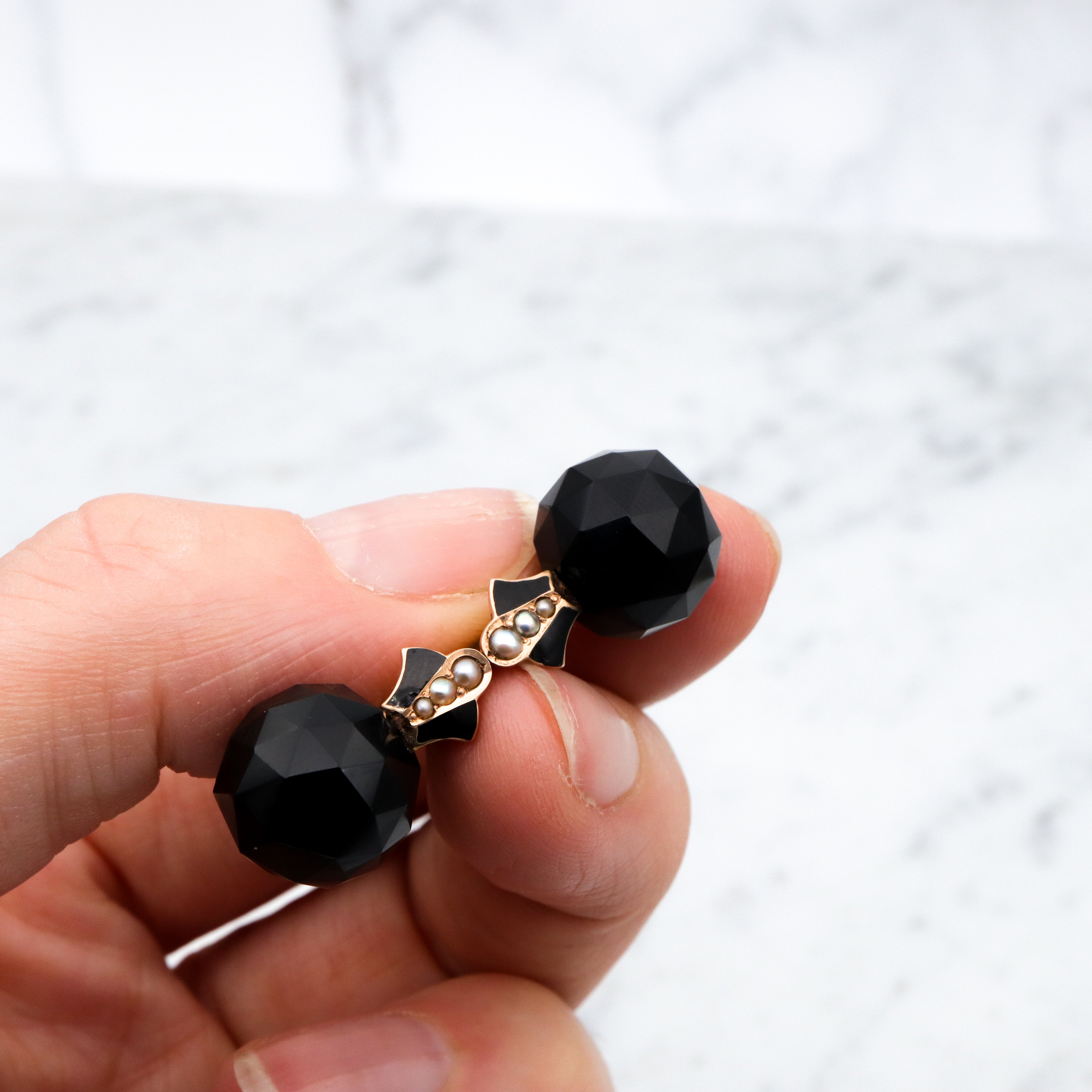 Antique Victorian 10k gold faceted jet glass, pearl, & enamel mourning brooch