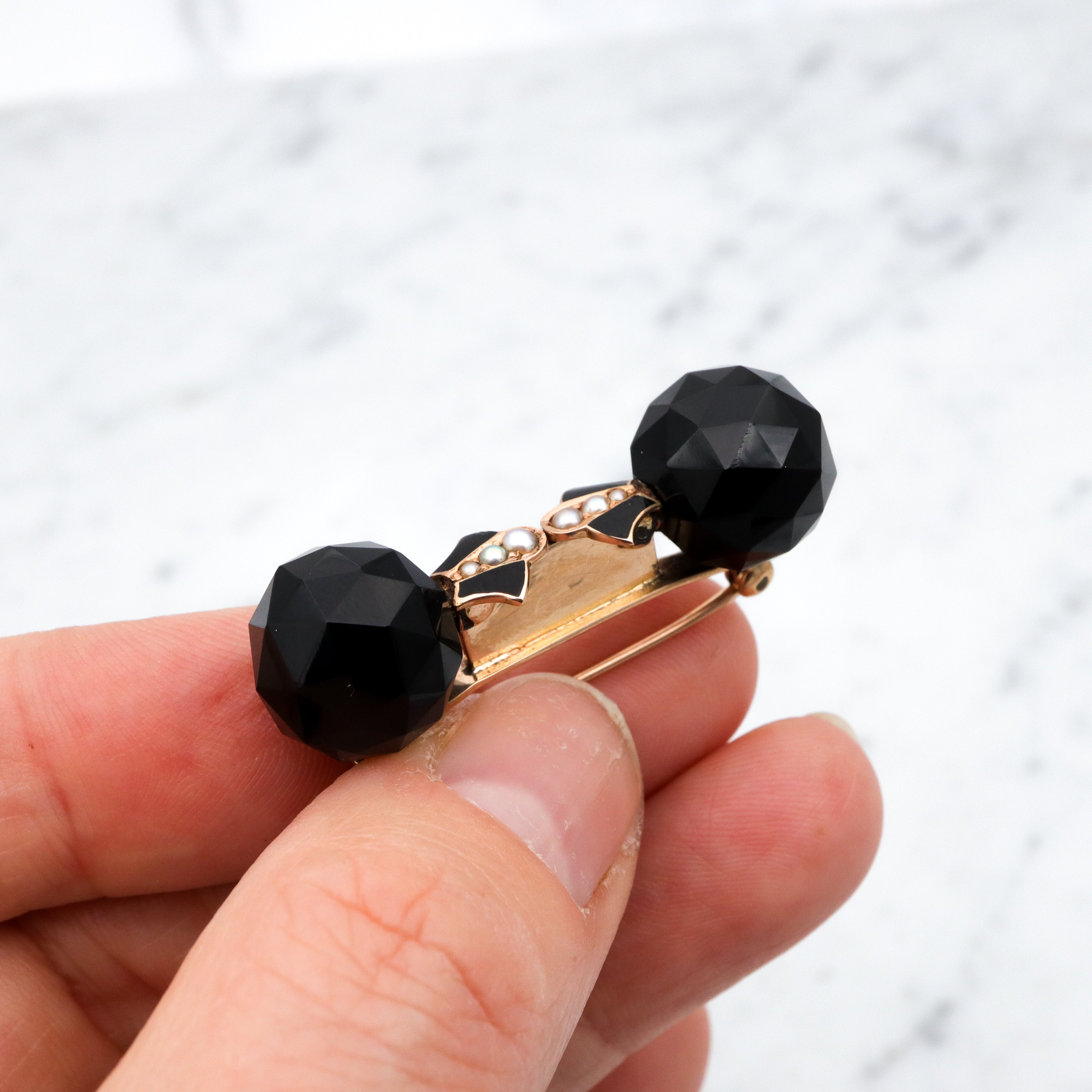 Antique Victorian 10k gold faceted jet glass, pearl, & enamel mourning brooch