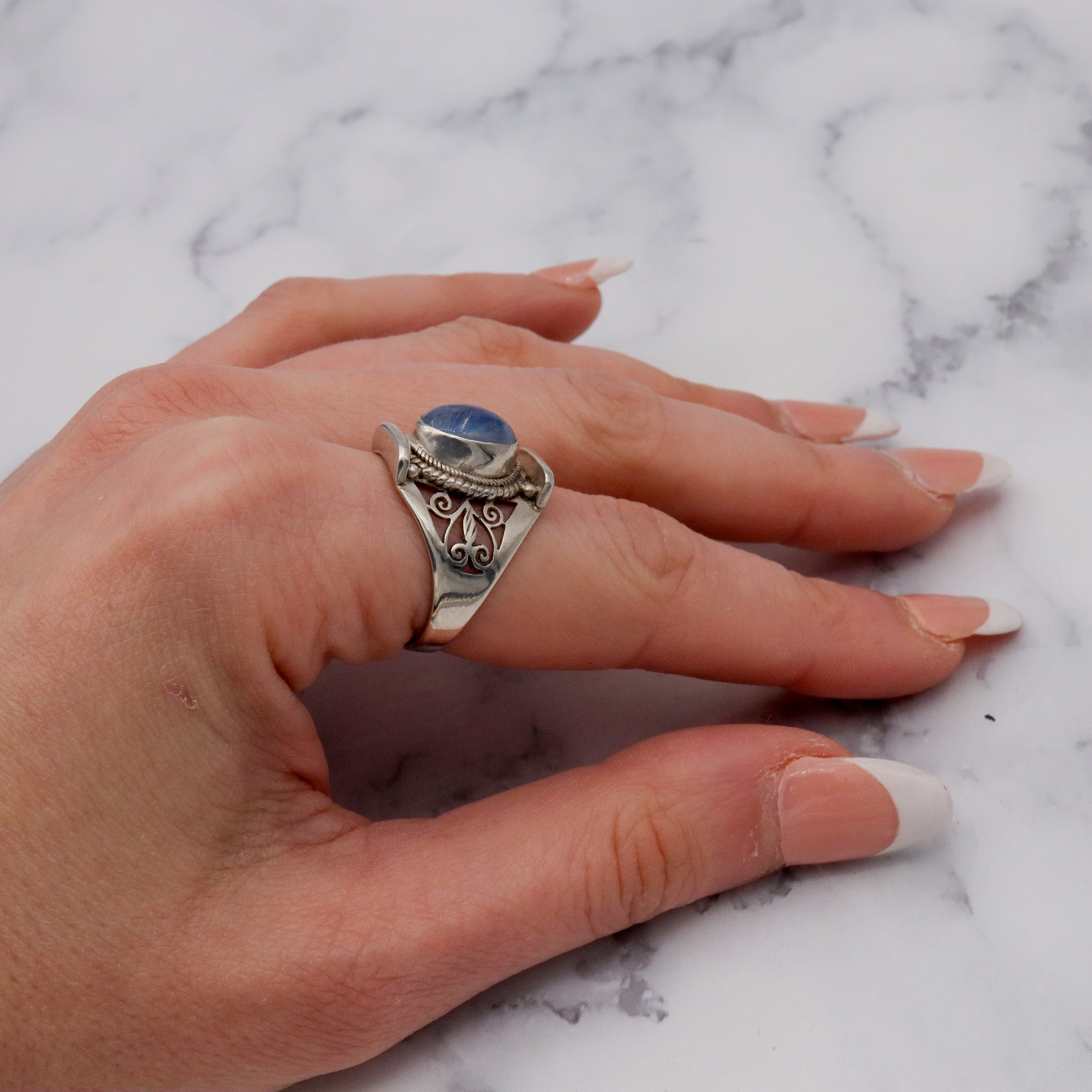 Vintage sterling and kyanite ring, sz 8.5