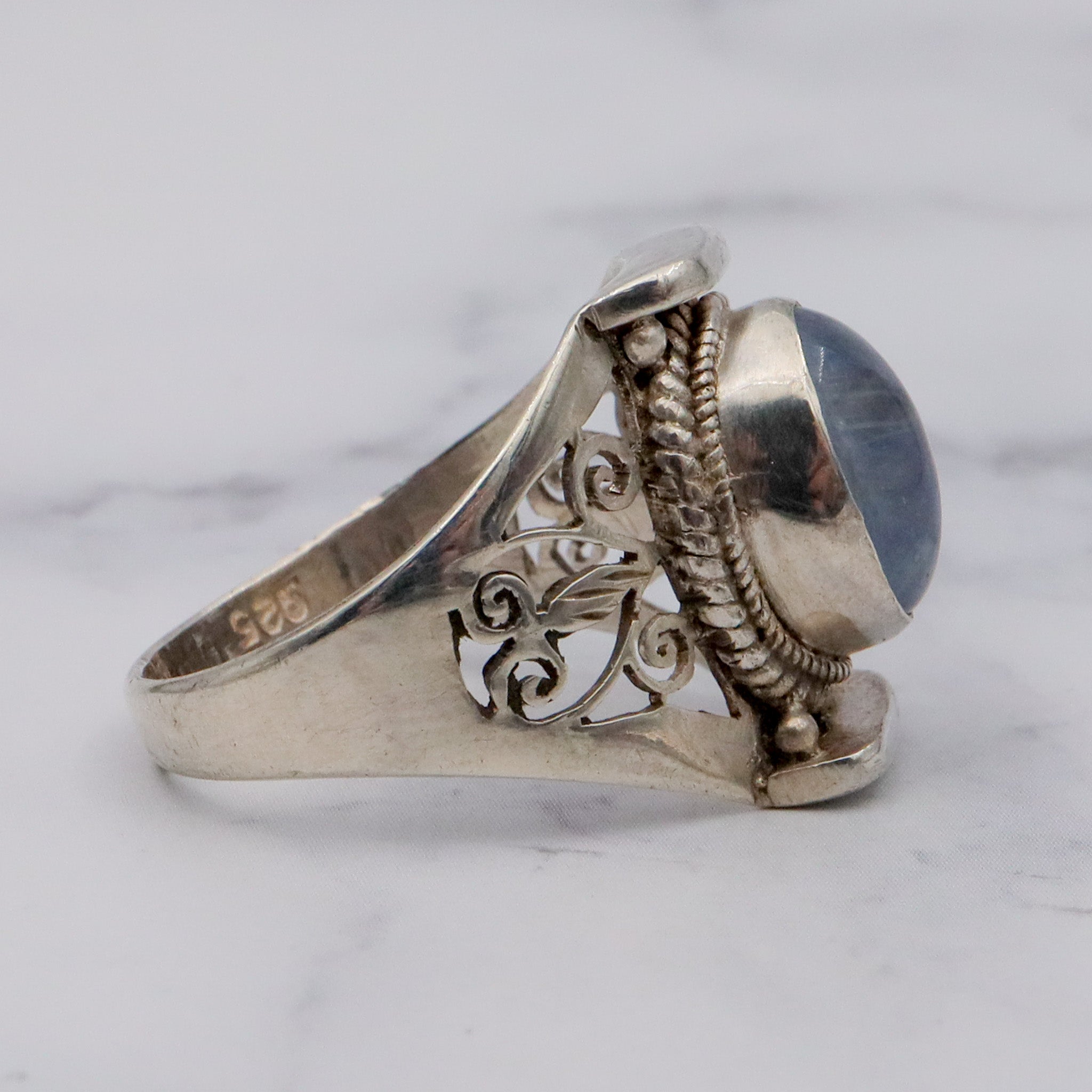 Vintage sterling and kyanite ring, sz 8.5