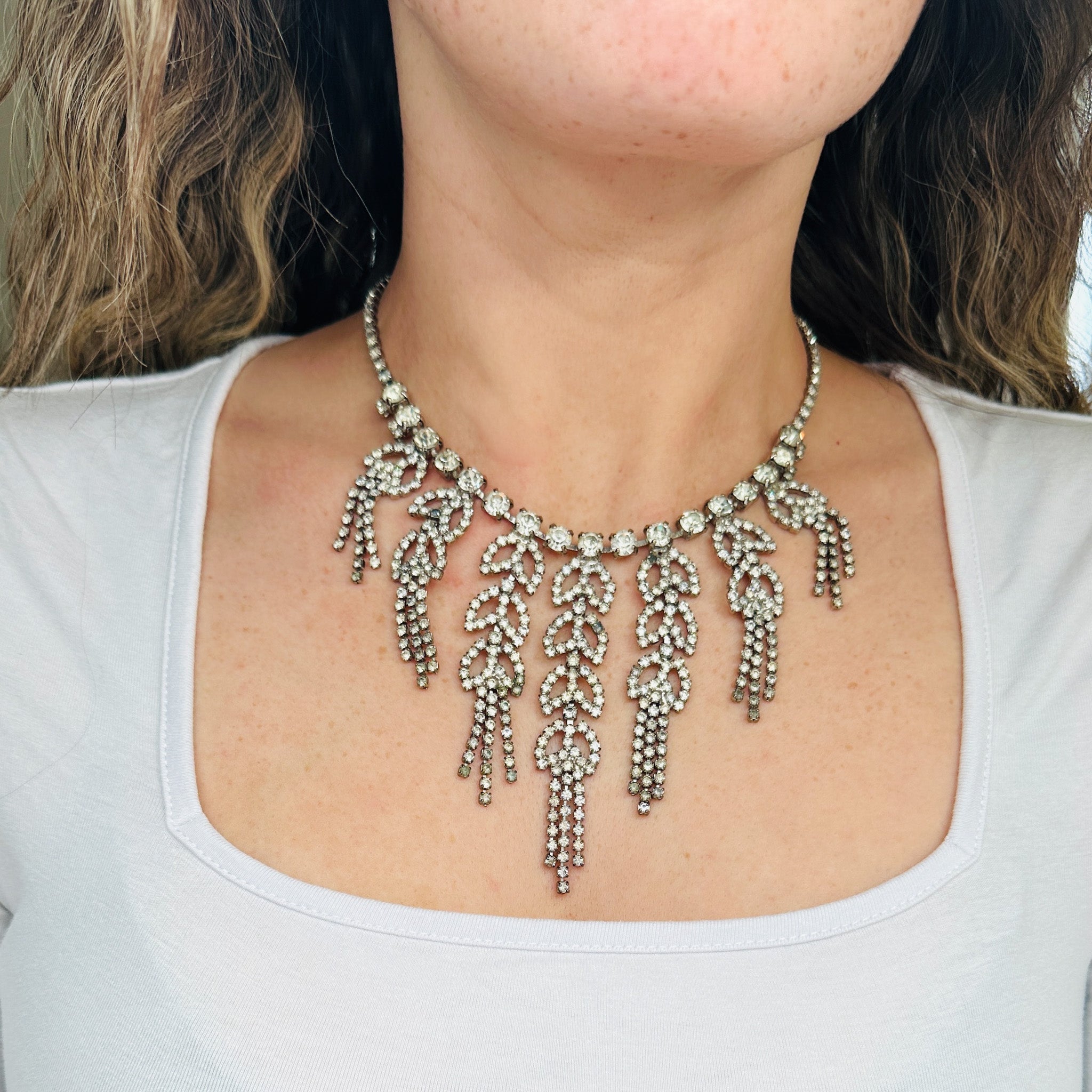 Vintage leaf drop fringe rhinestone silver tone necklace