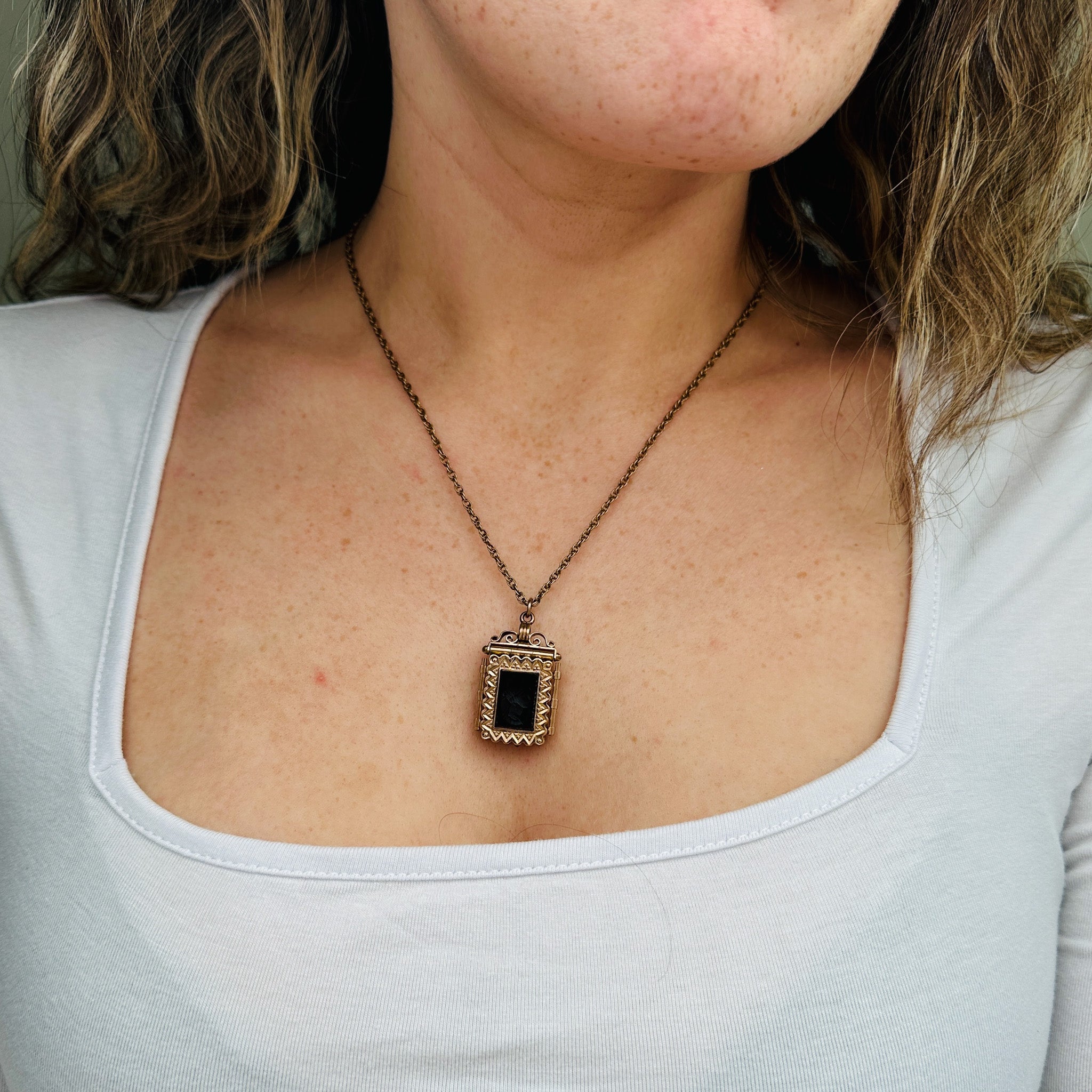 Antique Victorian gold filled, double sided intaglio locket necklace