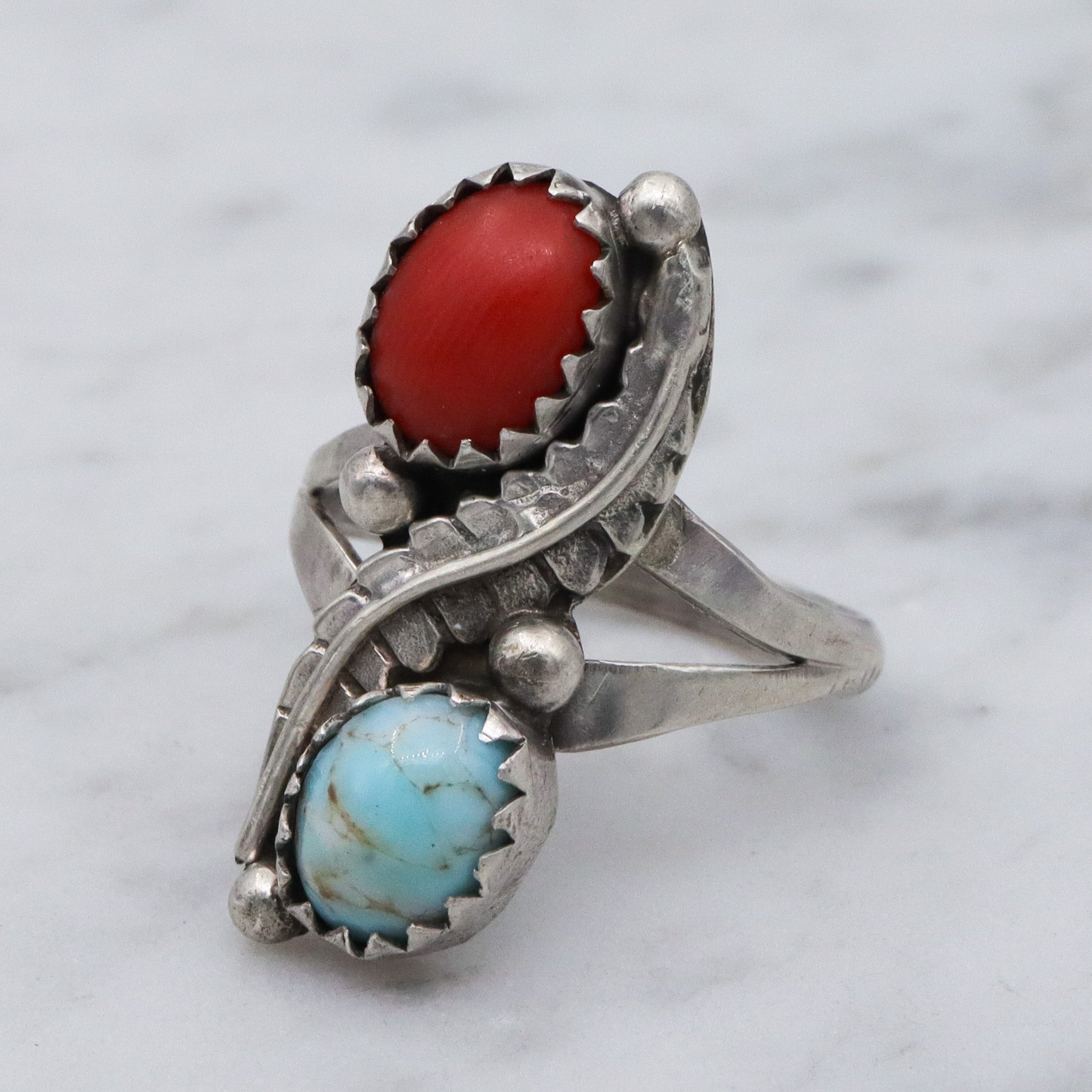 Vintage Native American sterling silver coral and art glass navette ring, sz 5.75