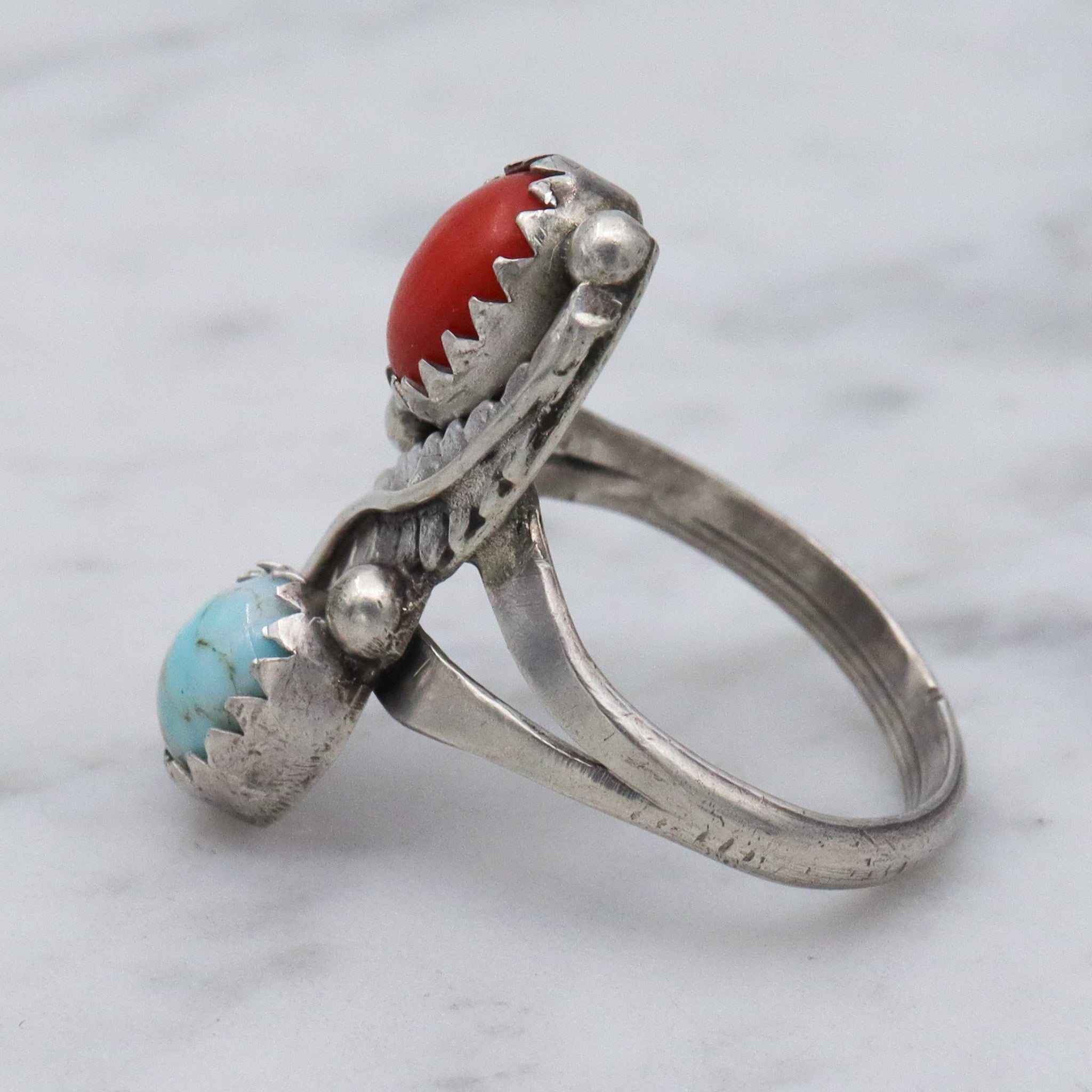 Vintage Native American sterling silver coral and art glass navette ring, sz 5.75