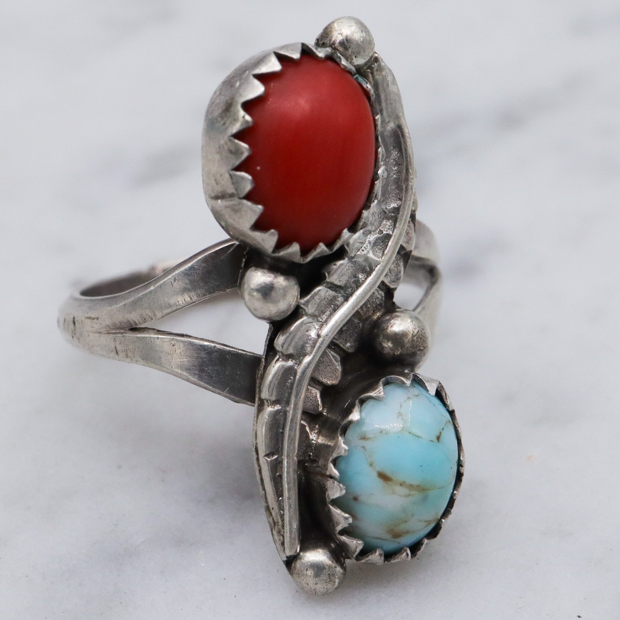 Vintage Native American sterling silver coral and art glass navette ring, sz 5.75