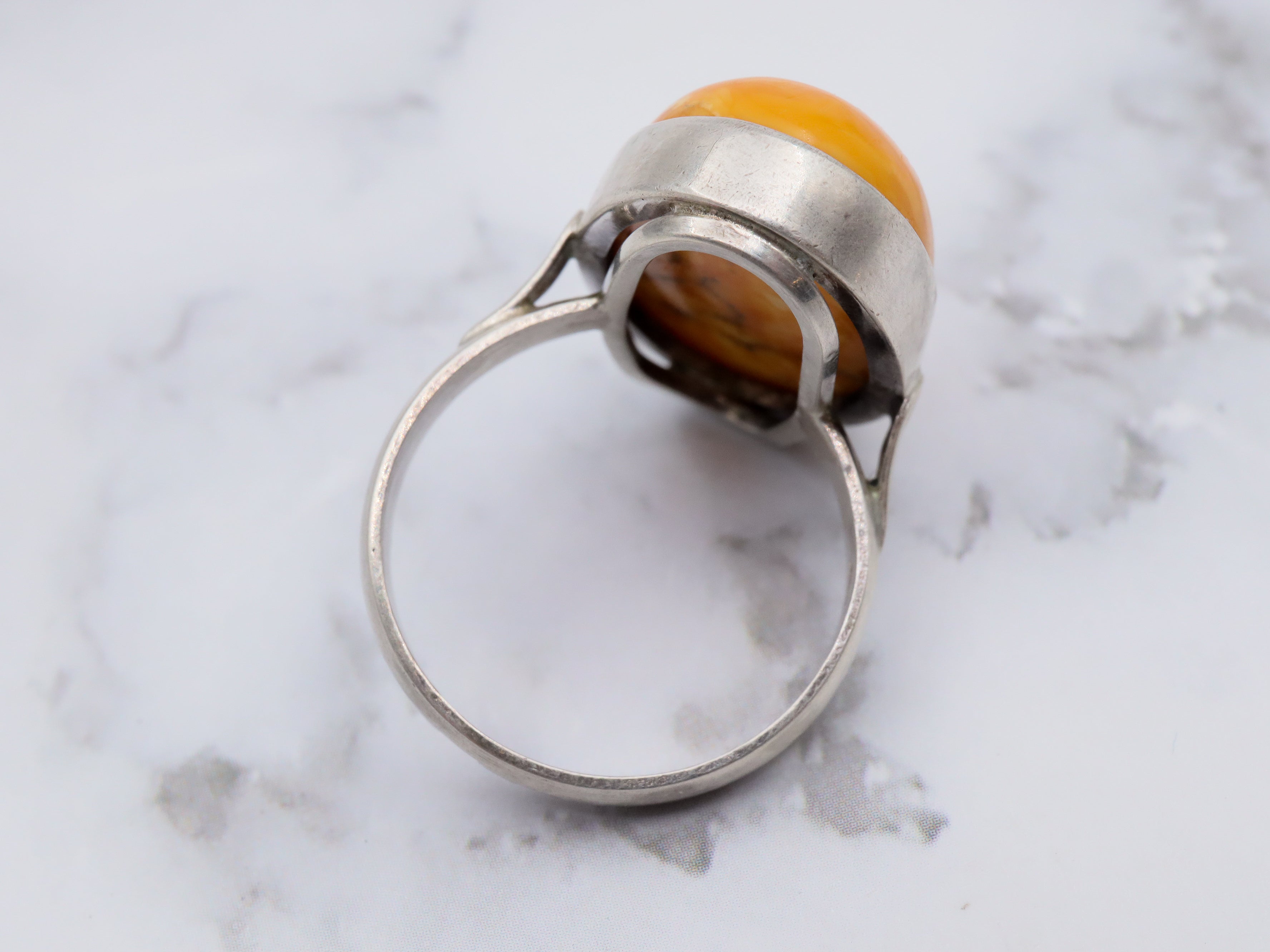 Vintage sterling silver butterscotch Baltic amber ring - size 10