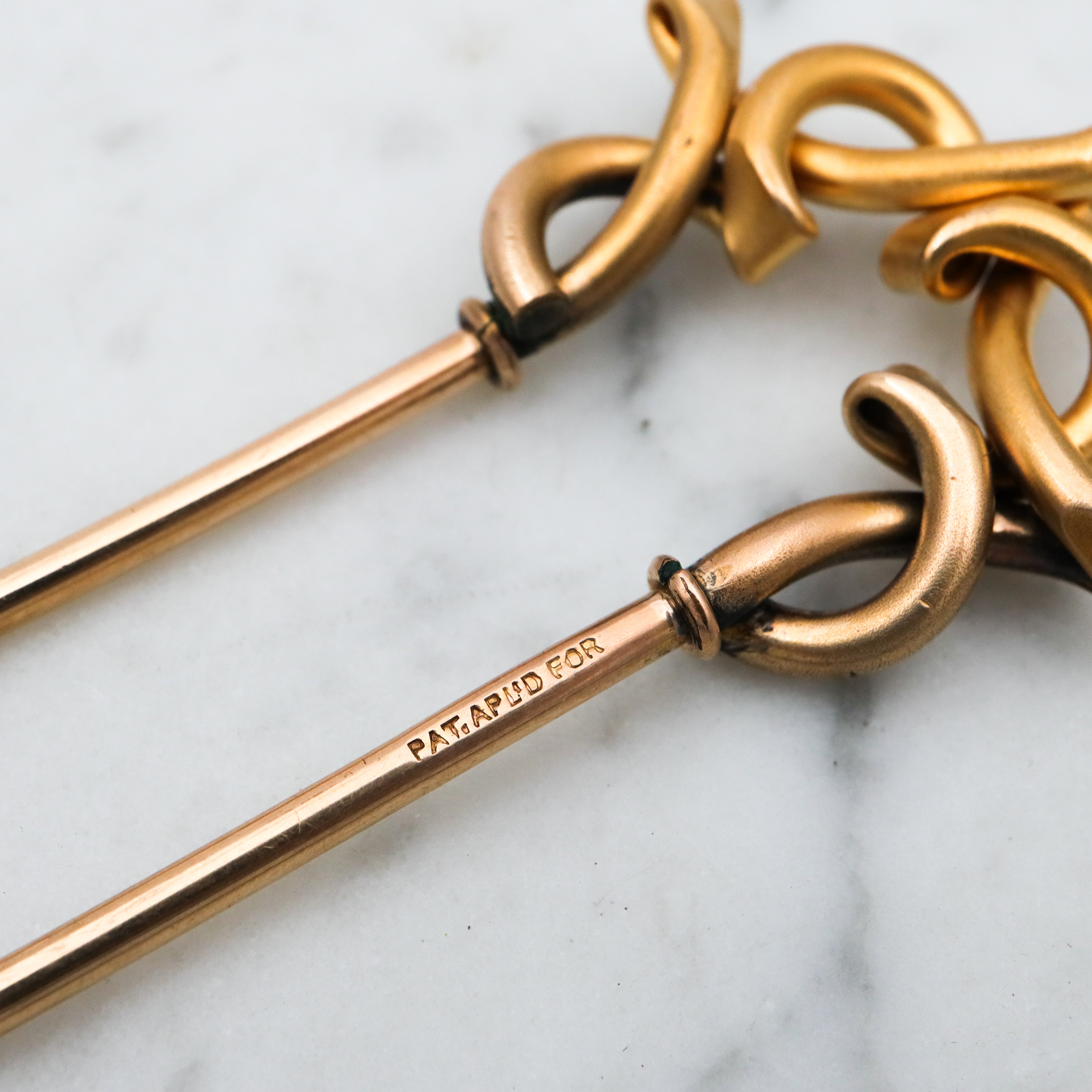 Antique Victorian gilt metal hair pin/comb