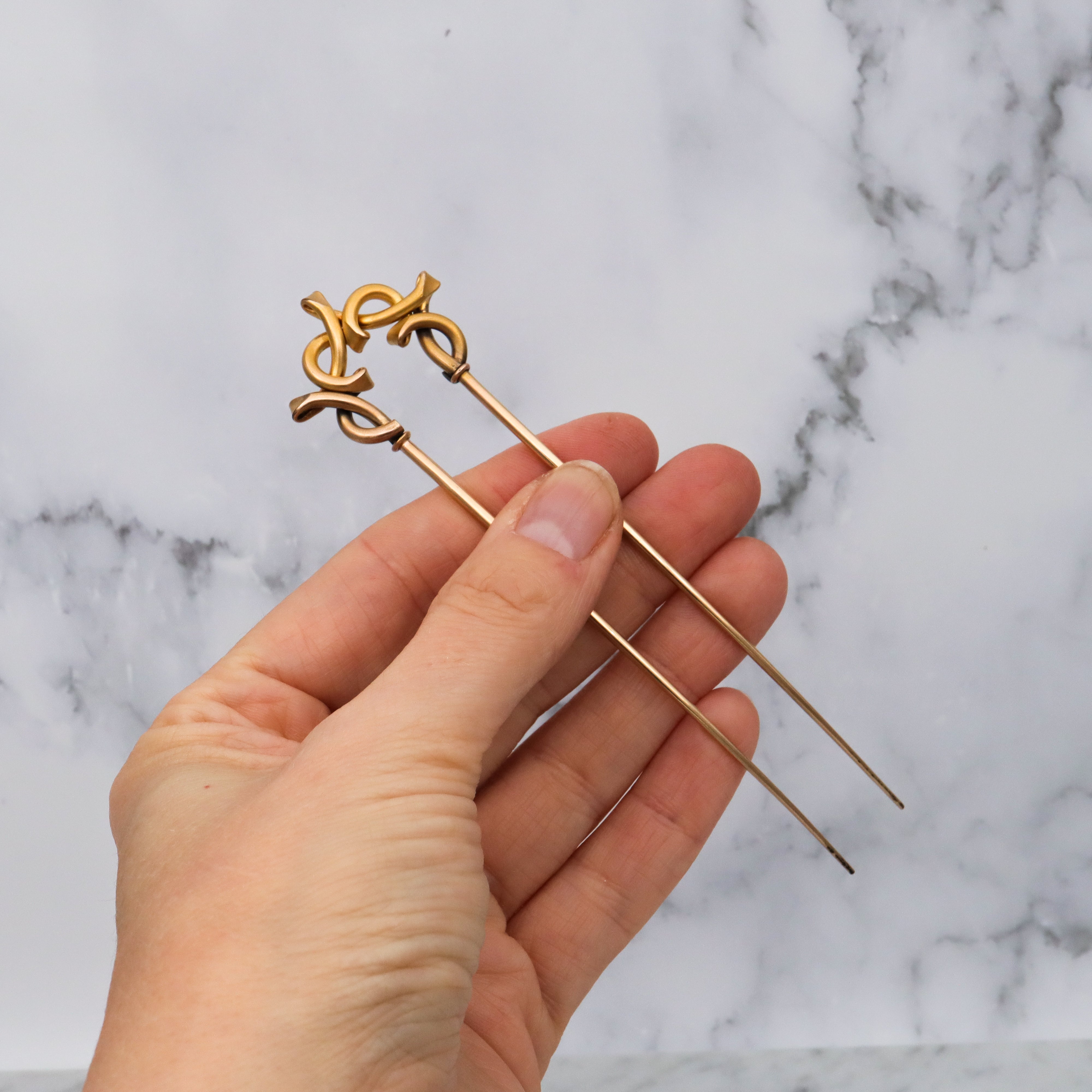 Antique Victorian gilt metal hair pin/comb