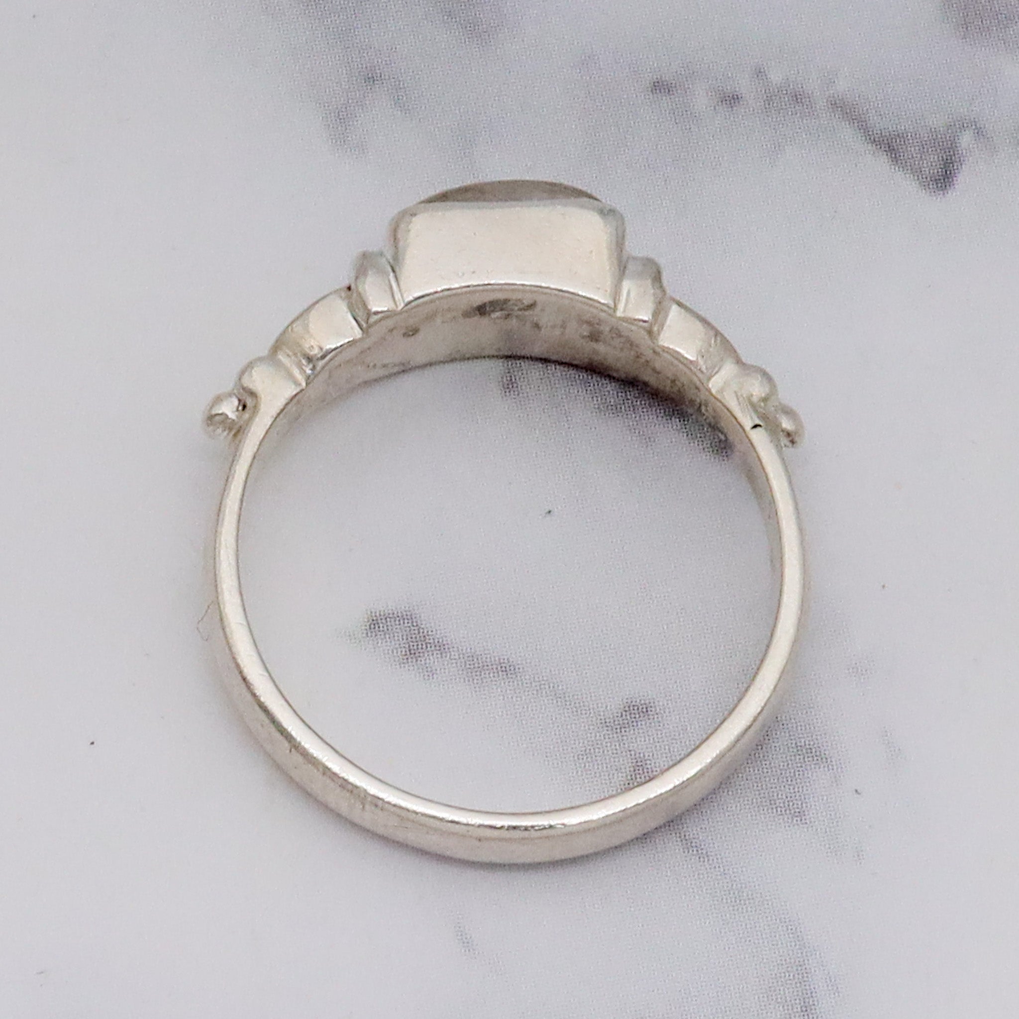 Vintage simple sterling & rainbow moonstone block ring, sz 6