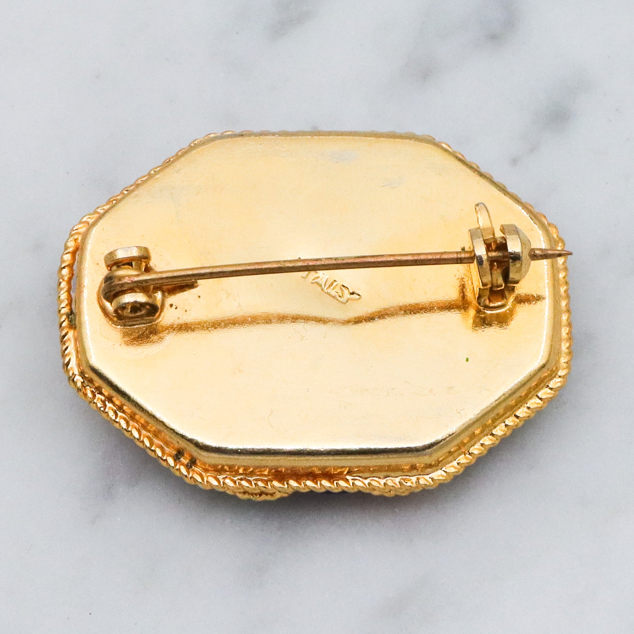 Vintage Italian micro mosaic tile gold plated brooch