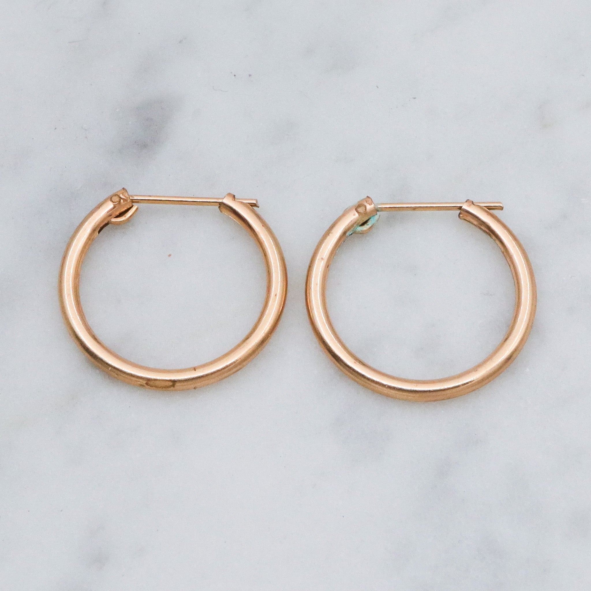 Vintage 10k gold petite hoop earrings