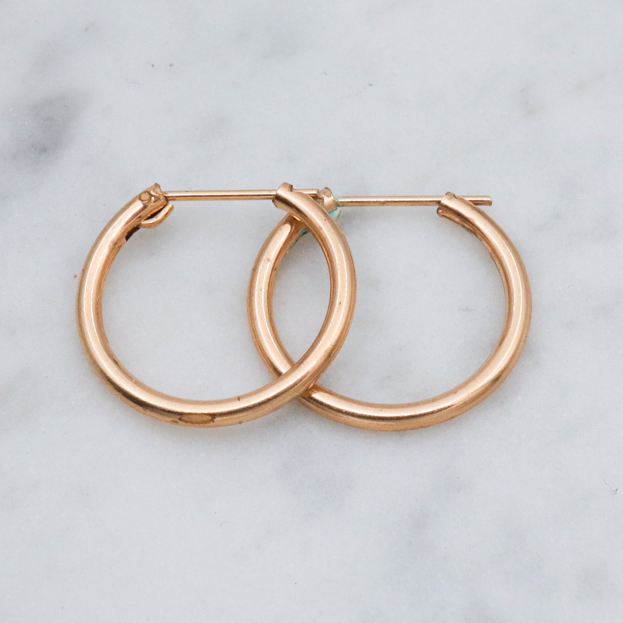 Vintage 10k gold petite hoop earrings