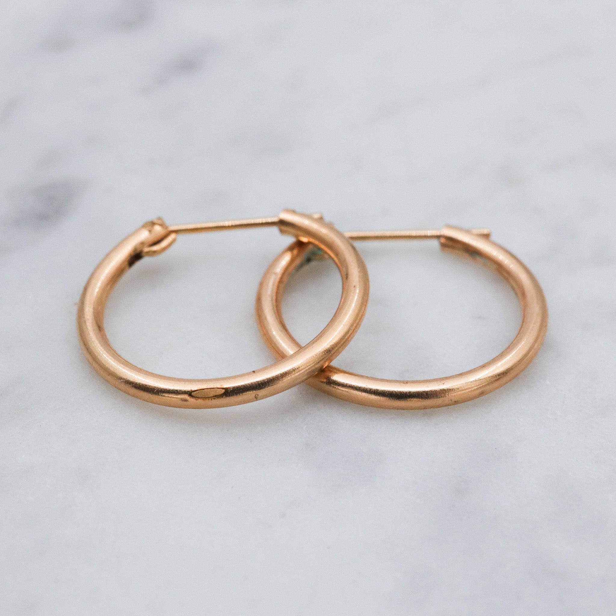 Vintage 10k gold petite hoop earrings